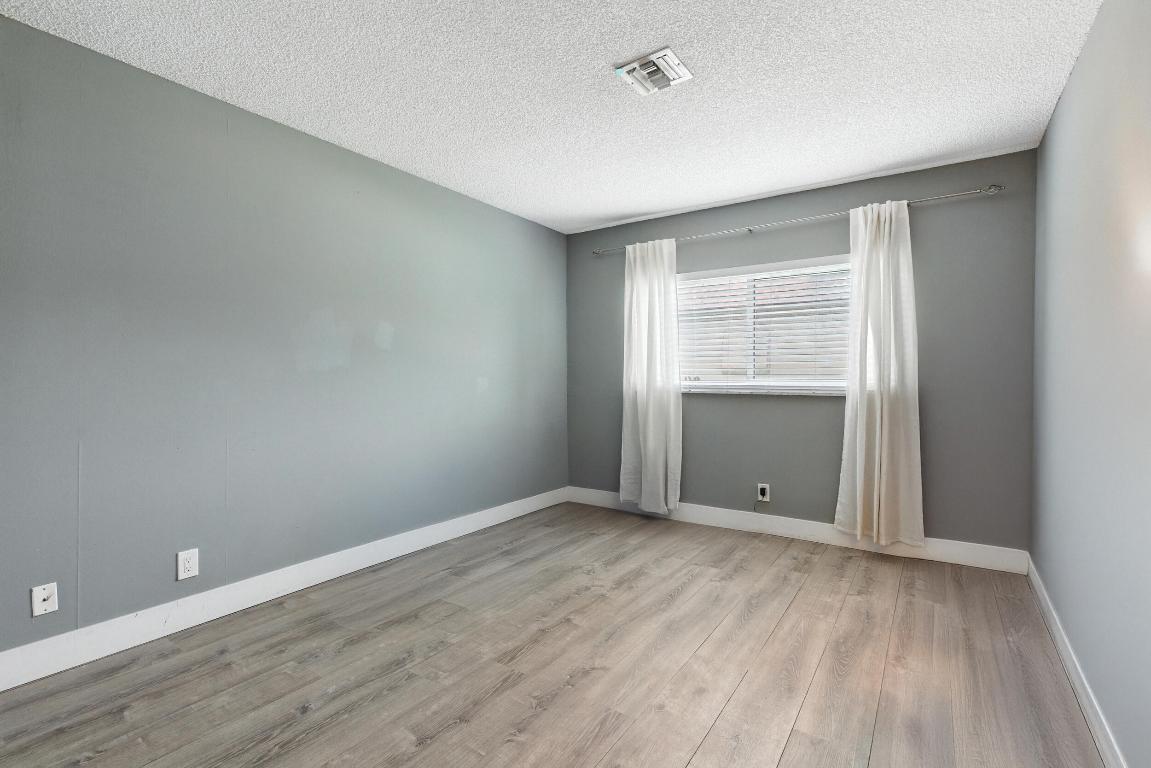 1902 Palmland Drive 3