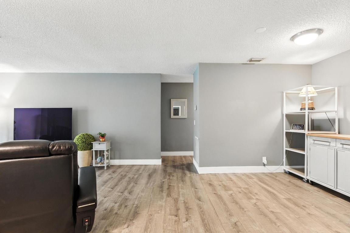 1902 Palmland Drive 3