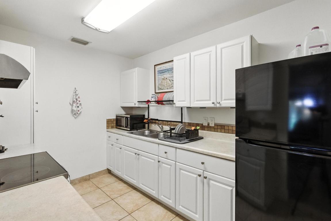 1902 Palmland Drive 3