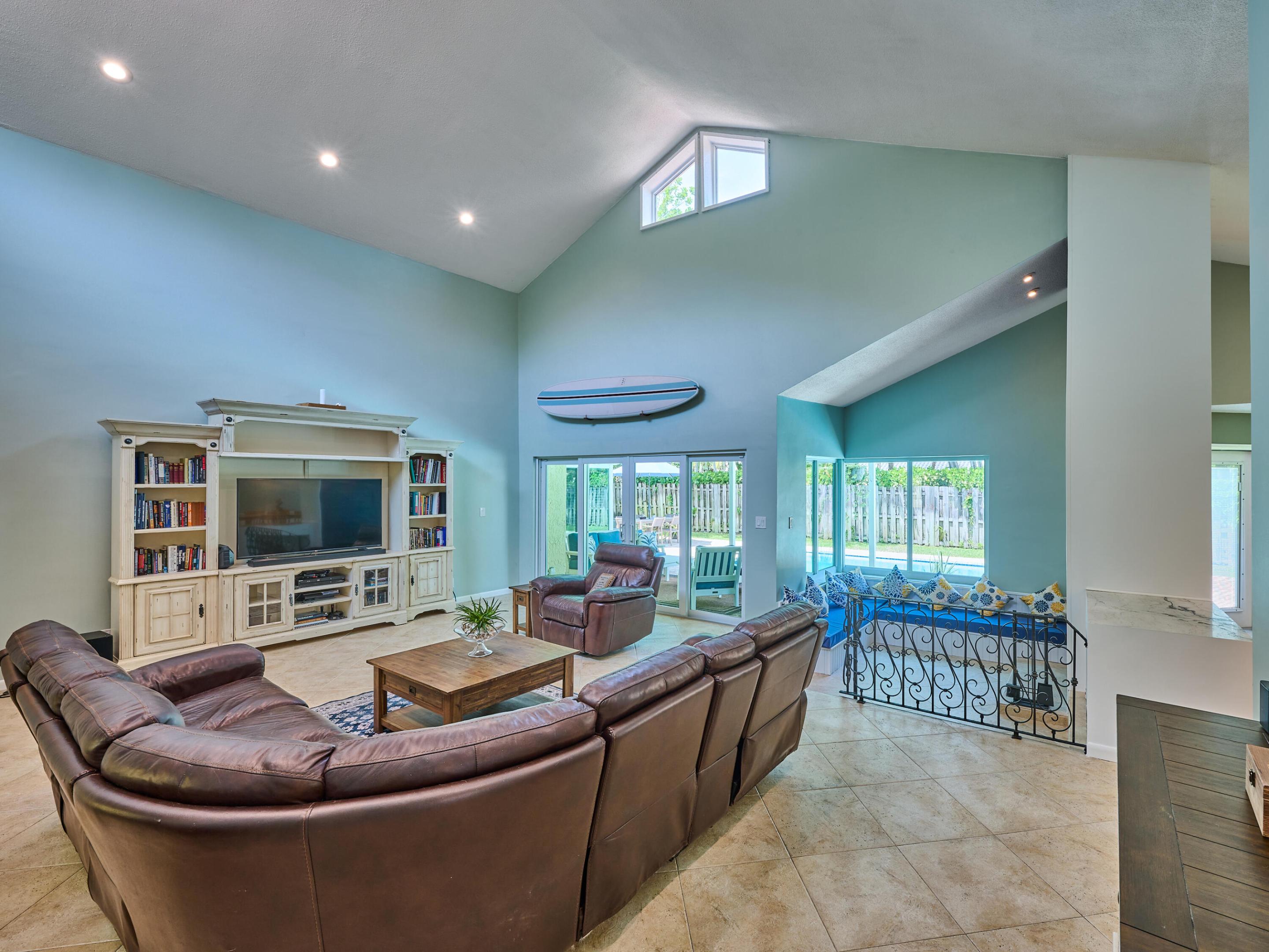 4155 NW 25th Way NW