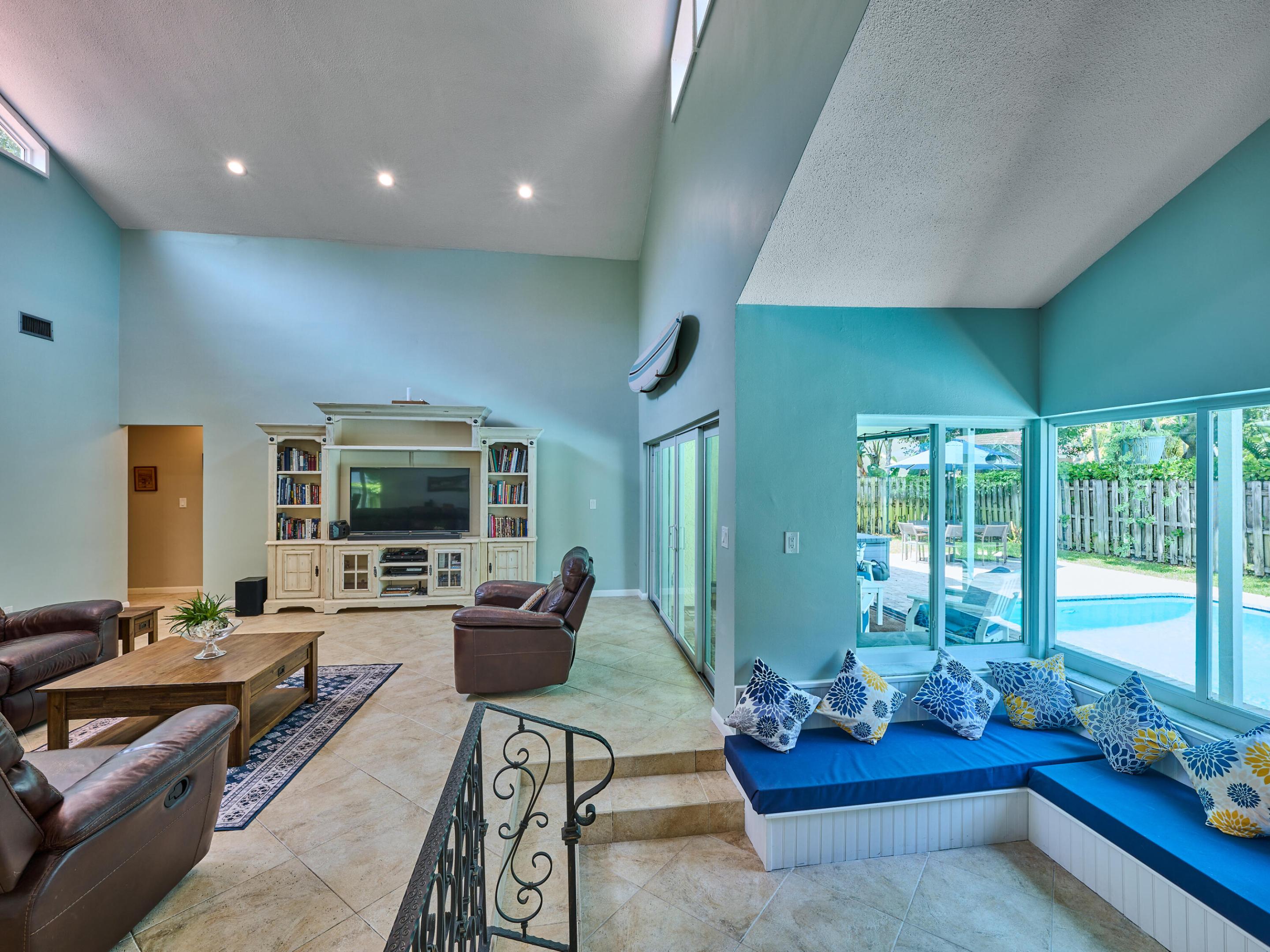 4155 NW 25th Way NW