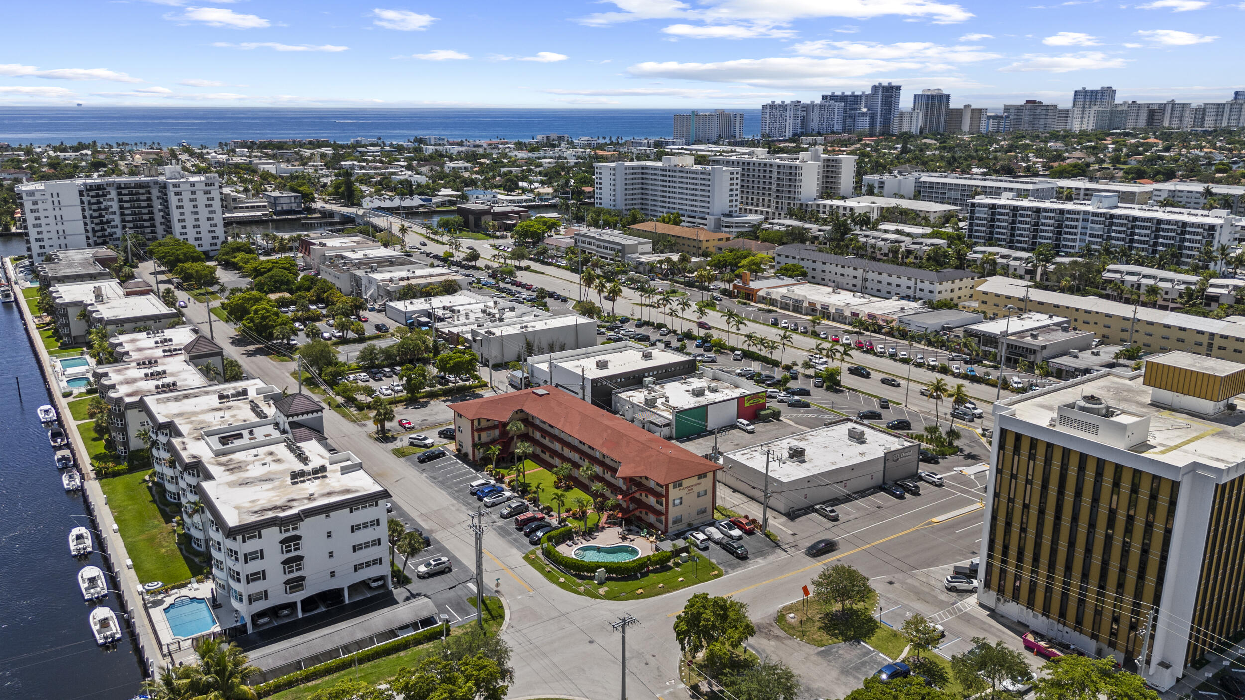 5050 Bayview Drive 9