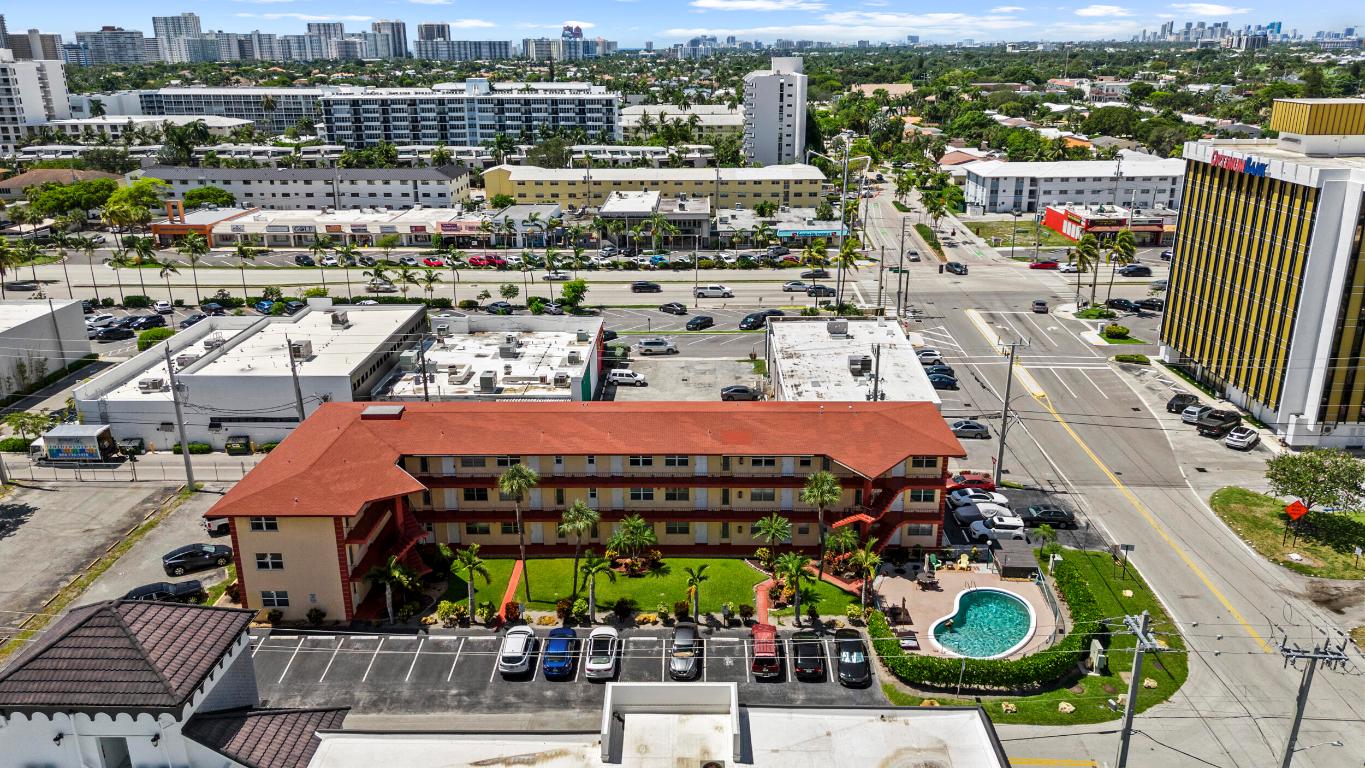 5050 Bayview Drive 9