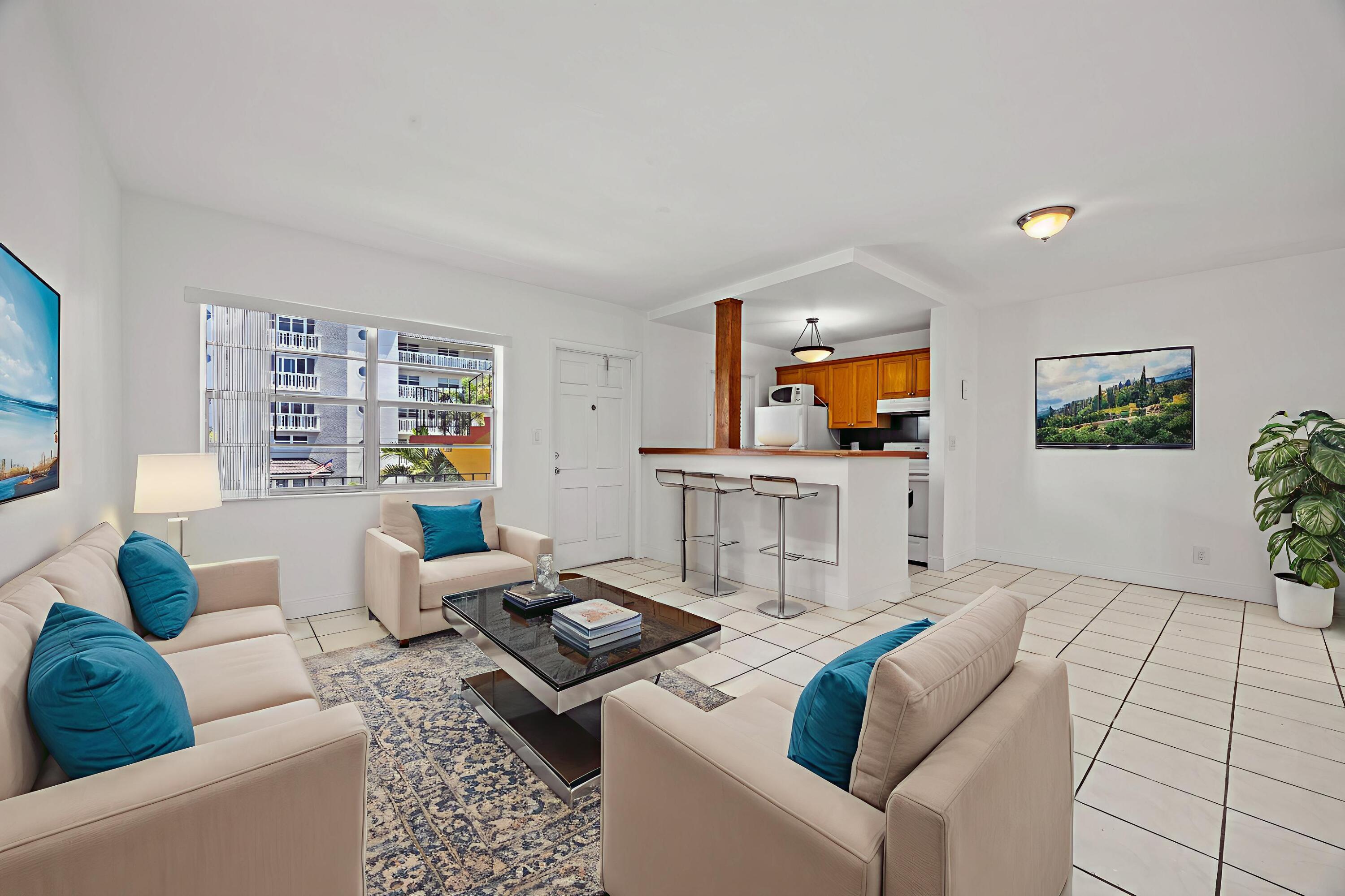 5050 Bayview Drive 9