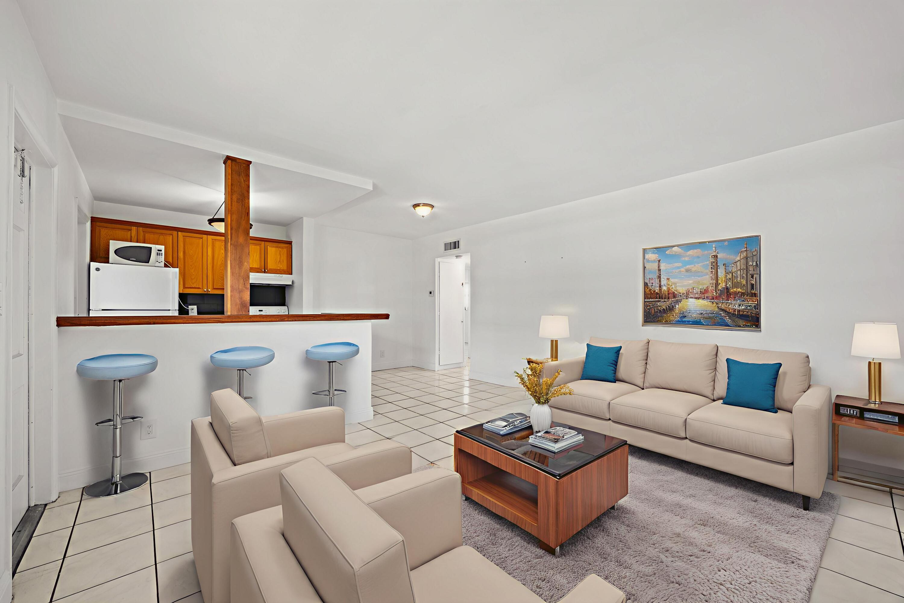 5050 Bayview Drive 9