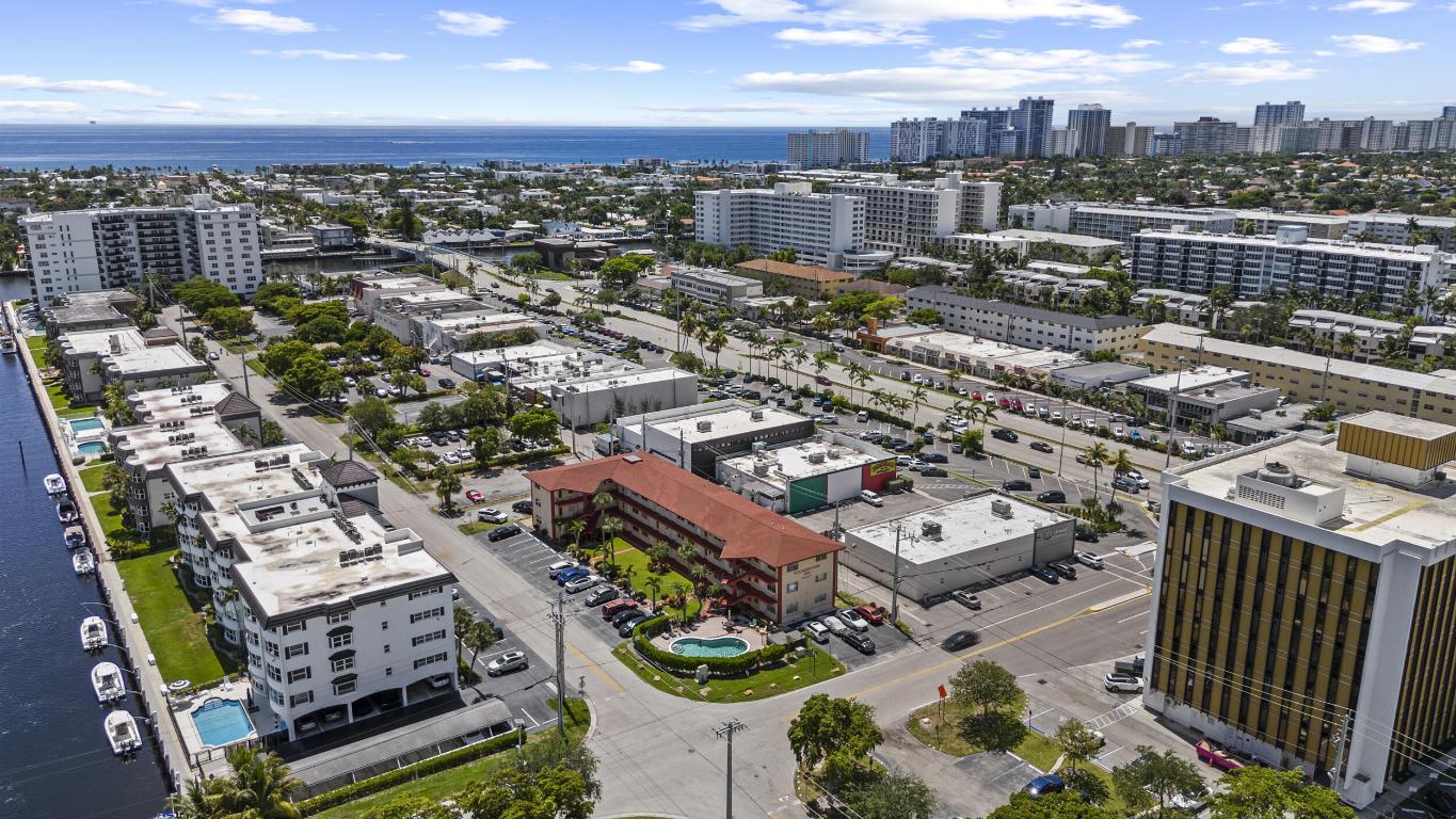 5050 Bayview Drive 9