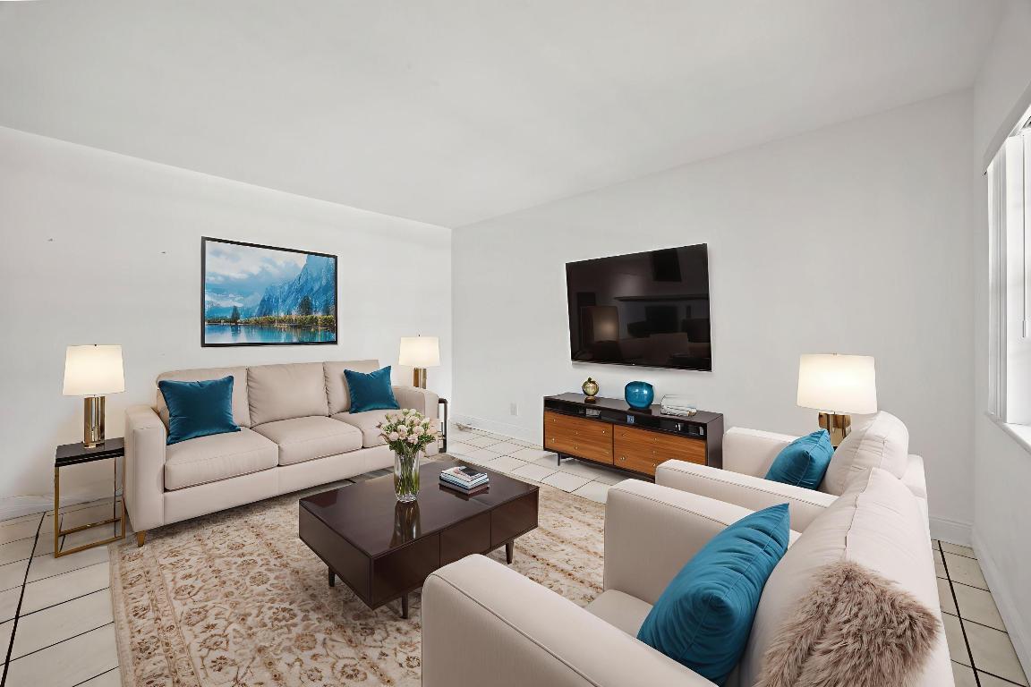 5050 Bayview Drive 9