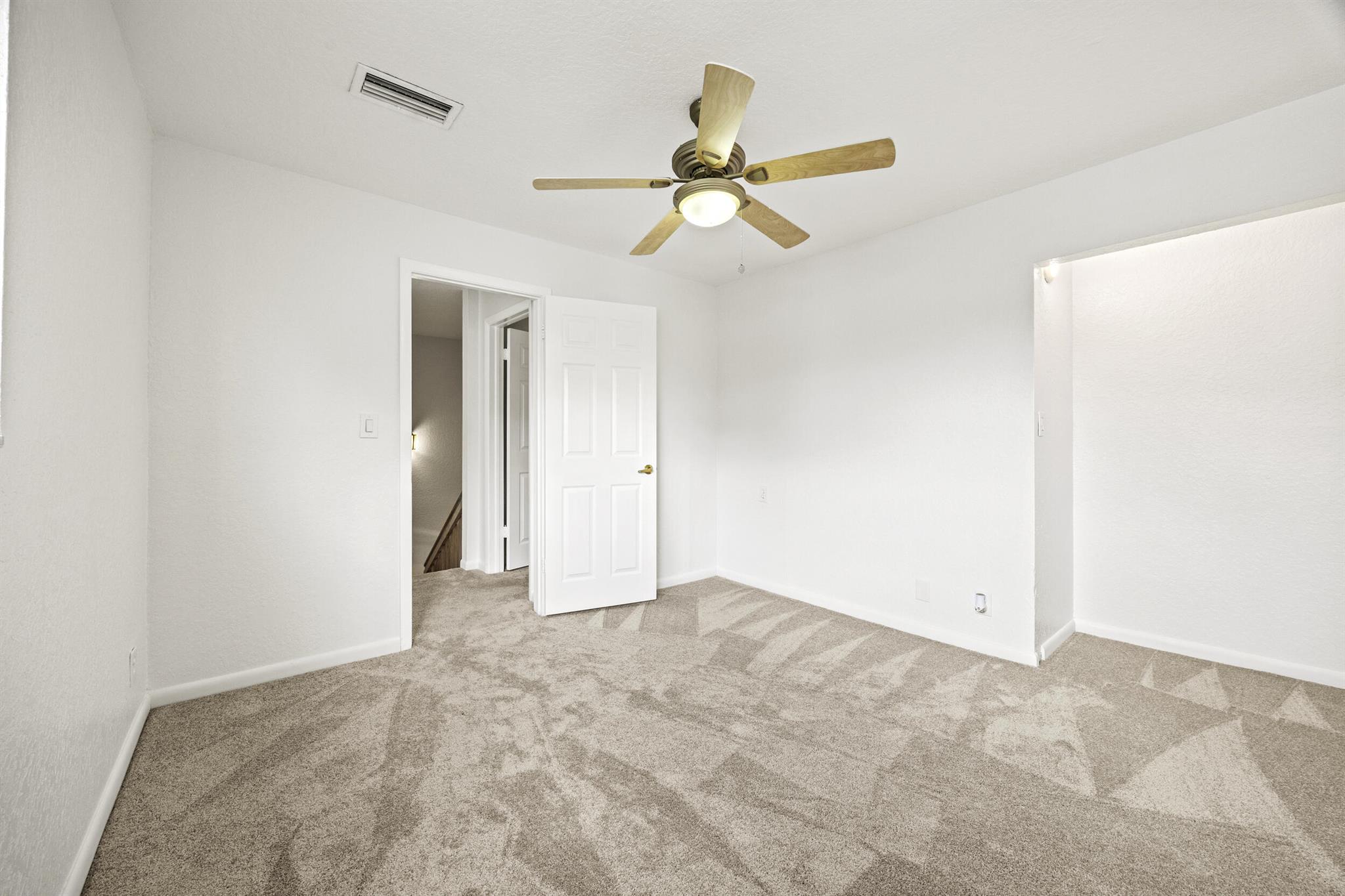 9713 N New River Canal Road 304