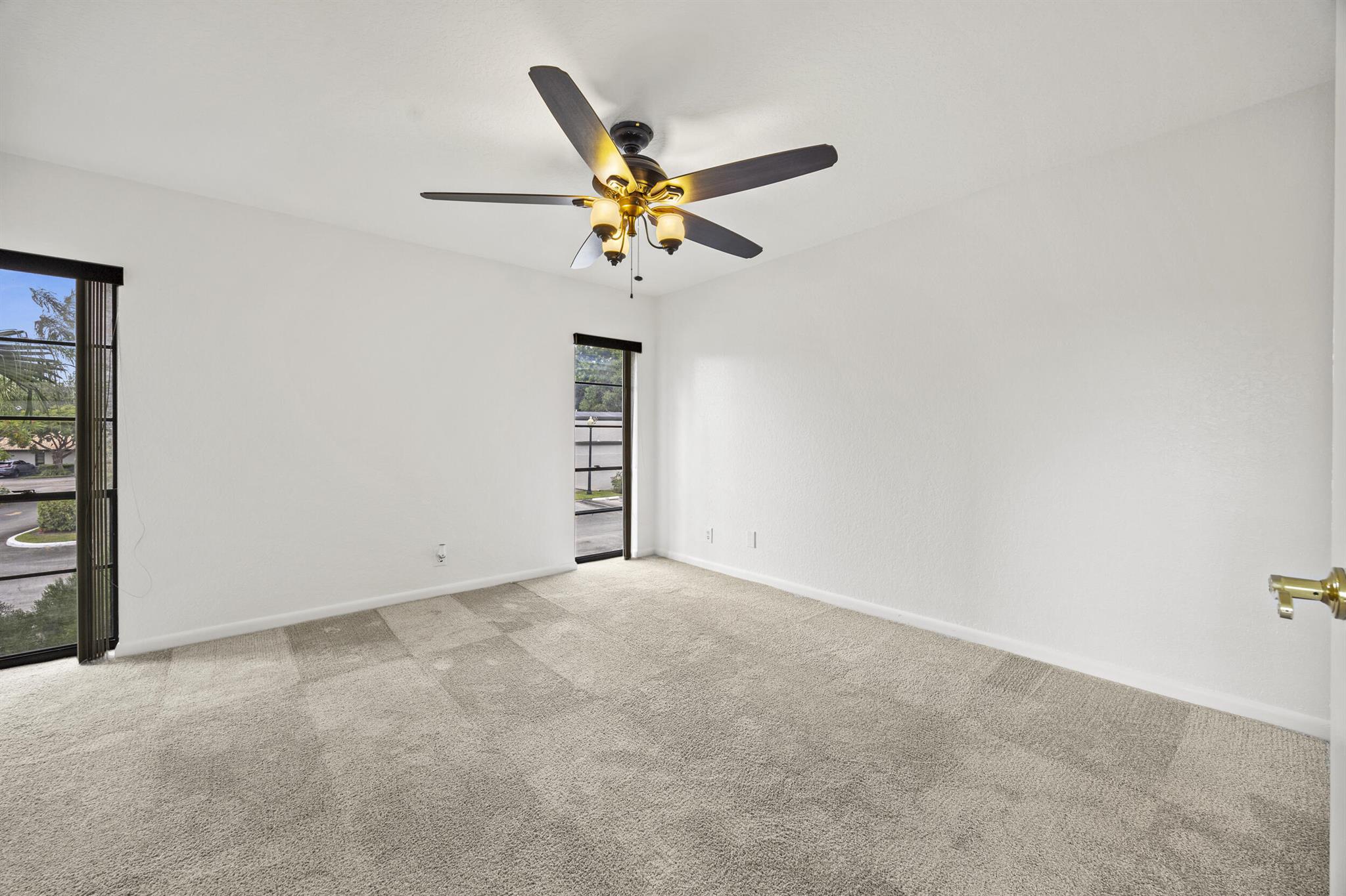 9713 N New River Canal Road 304