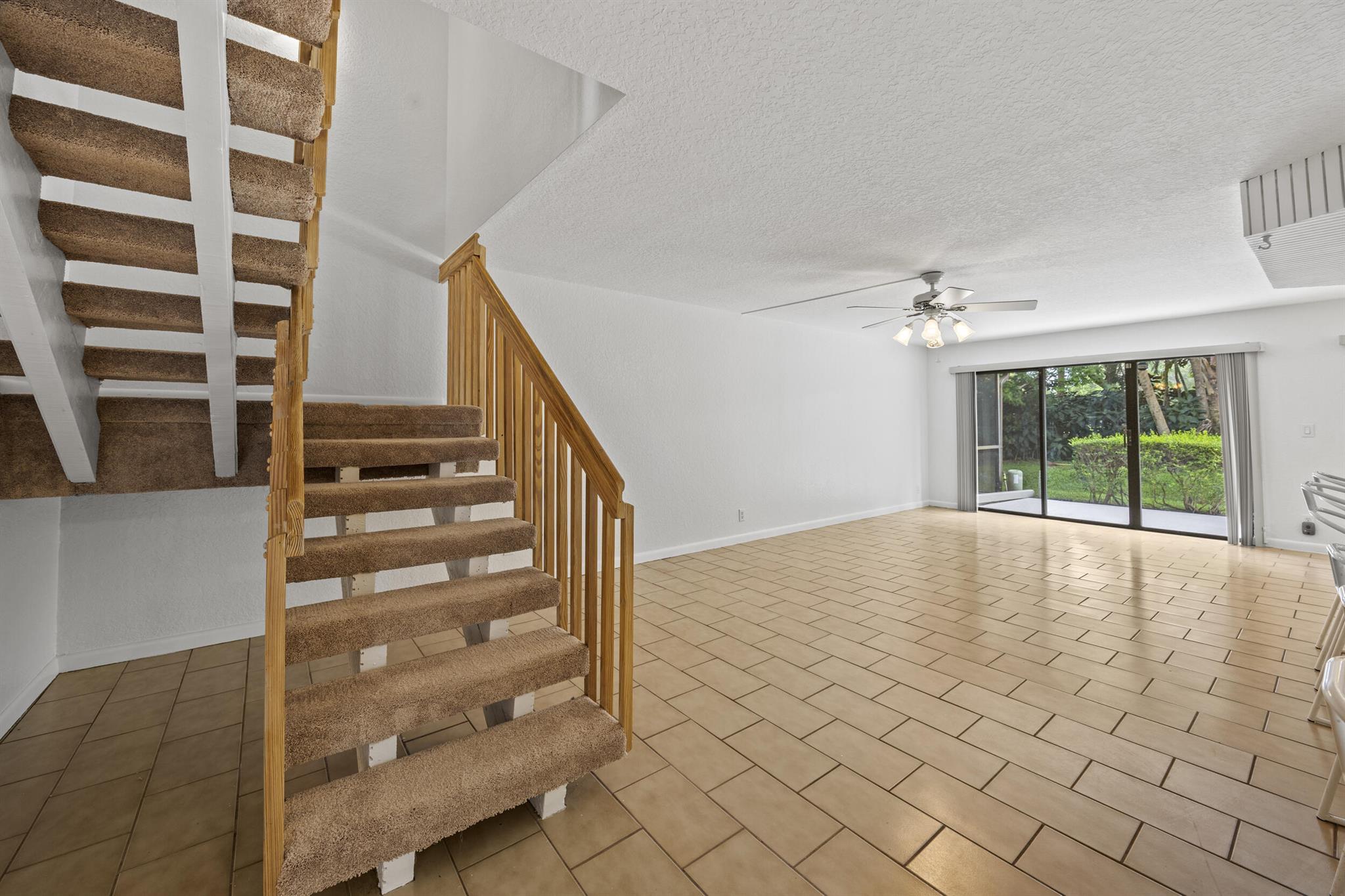 9713 N New River Canal Road 304