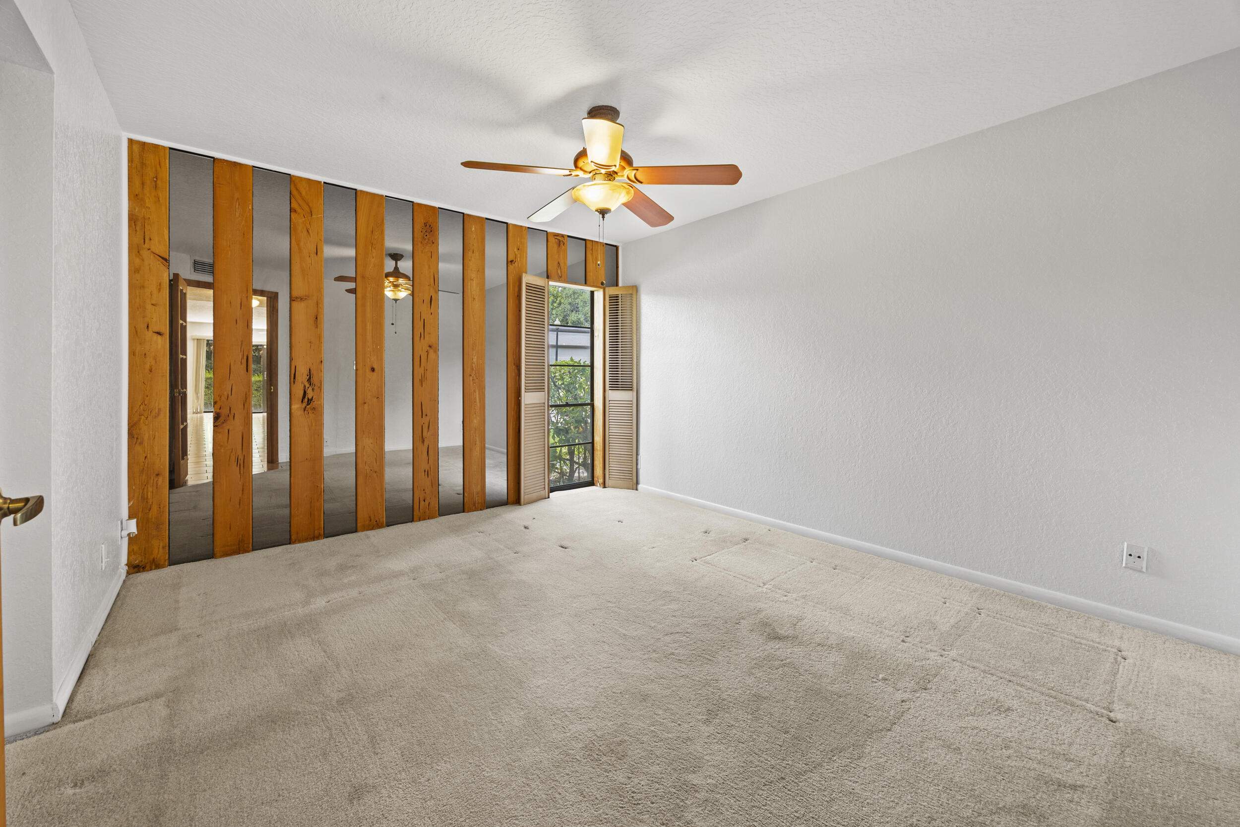 9713 N New River Canal Road 304