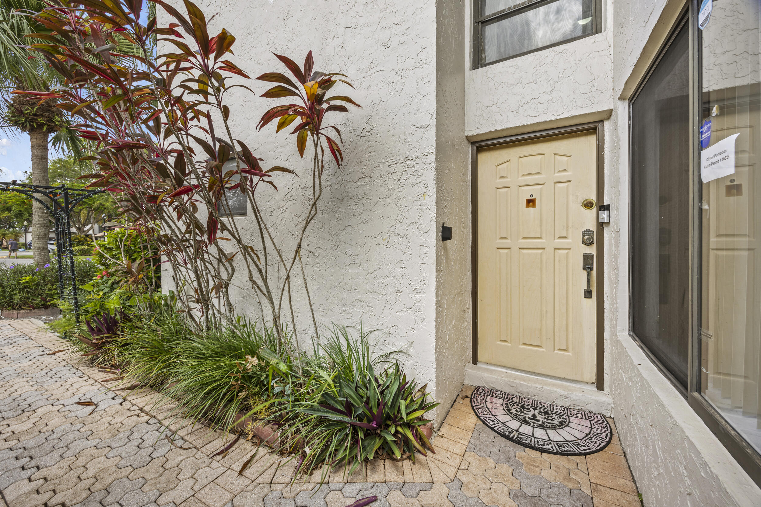 9713 N New River Canal Road 304