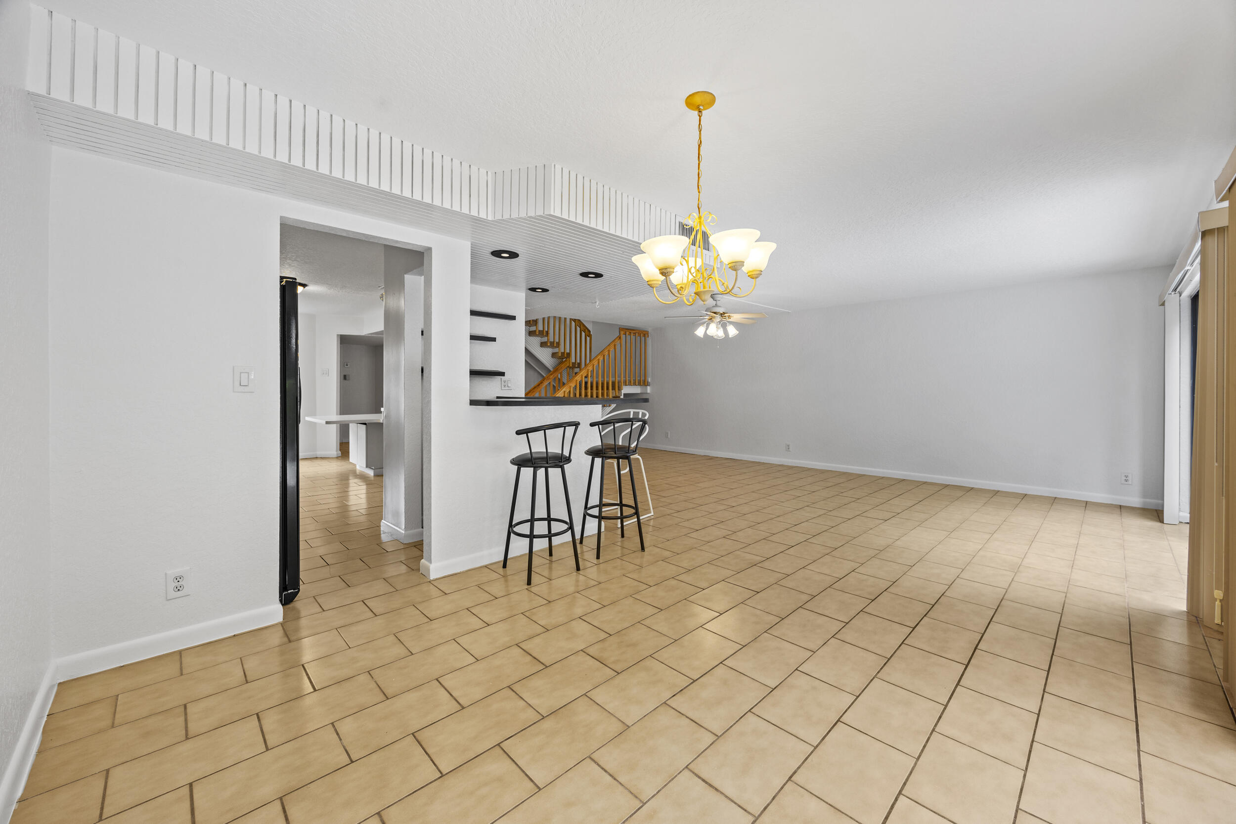 9713 N New River Canal Road 304