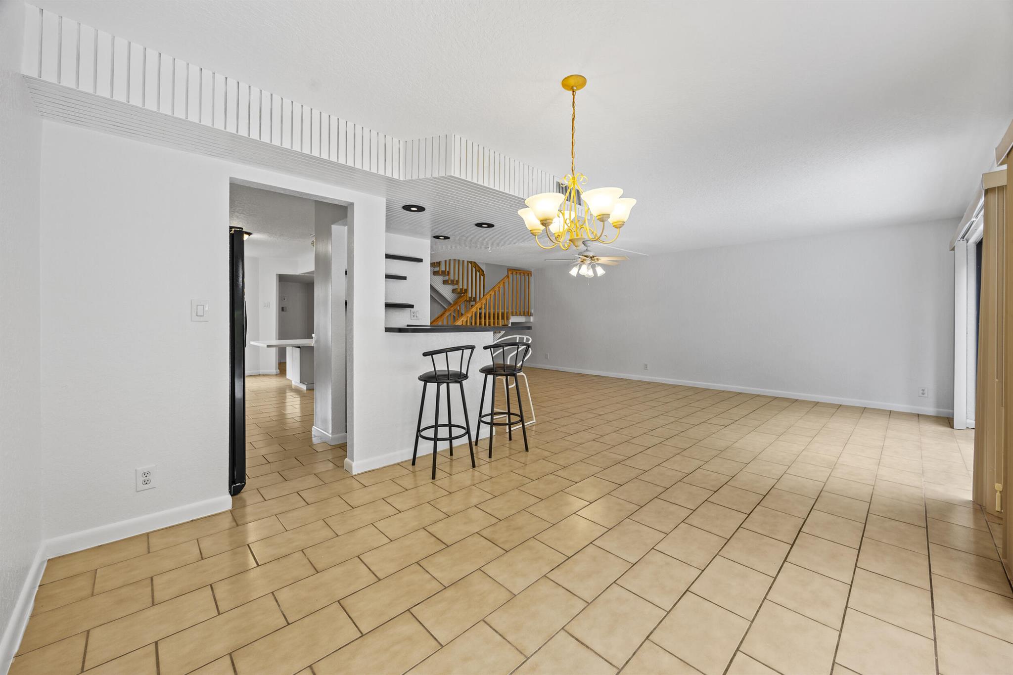 9713 N New River Canal Road 304