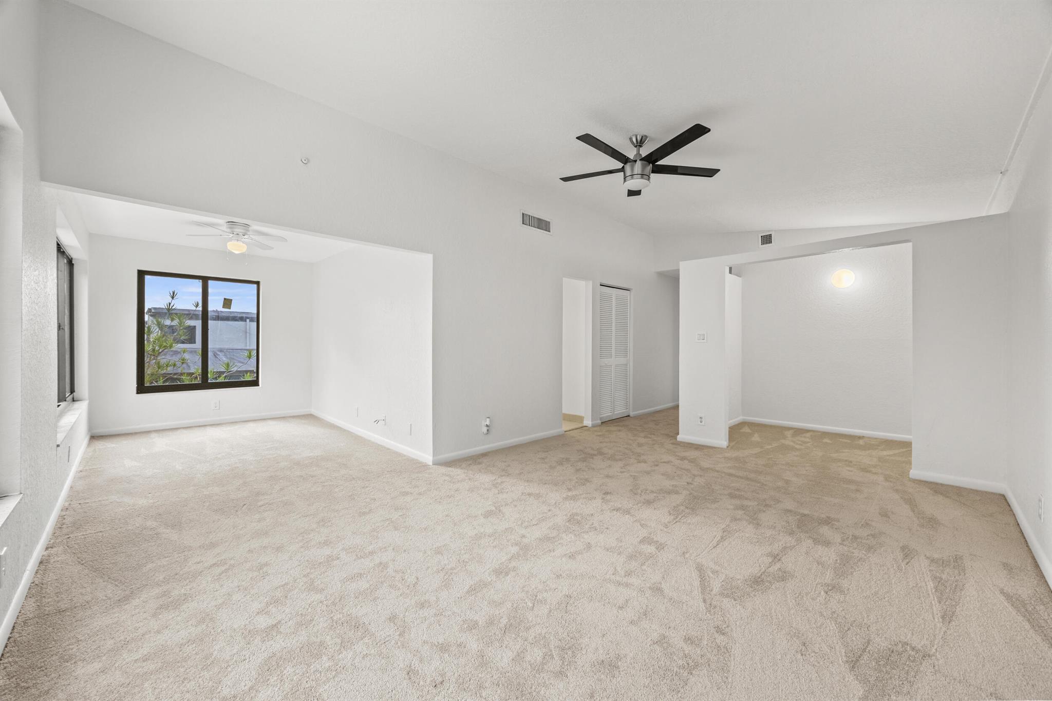 9713 N New River Canal Road 304