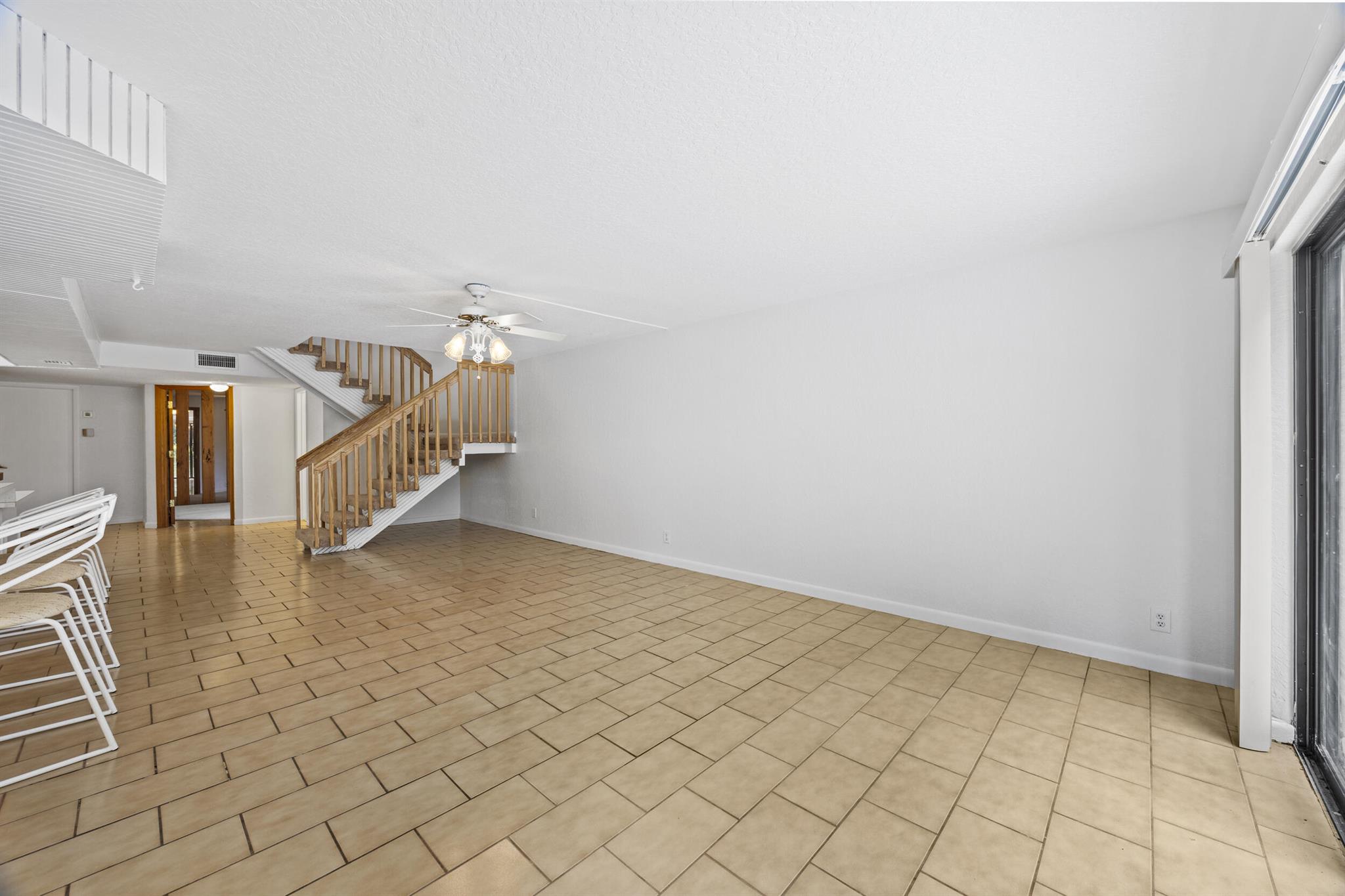 9713 N New River Canal Road 304