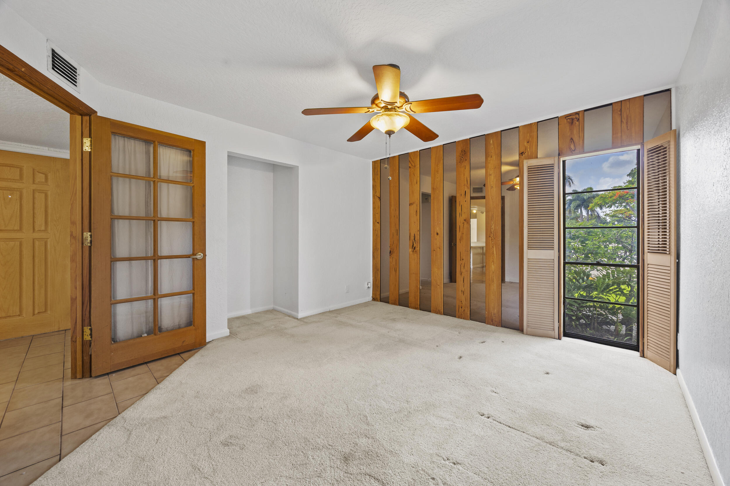 9713 N New River Canal Road 304