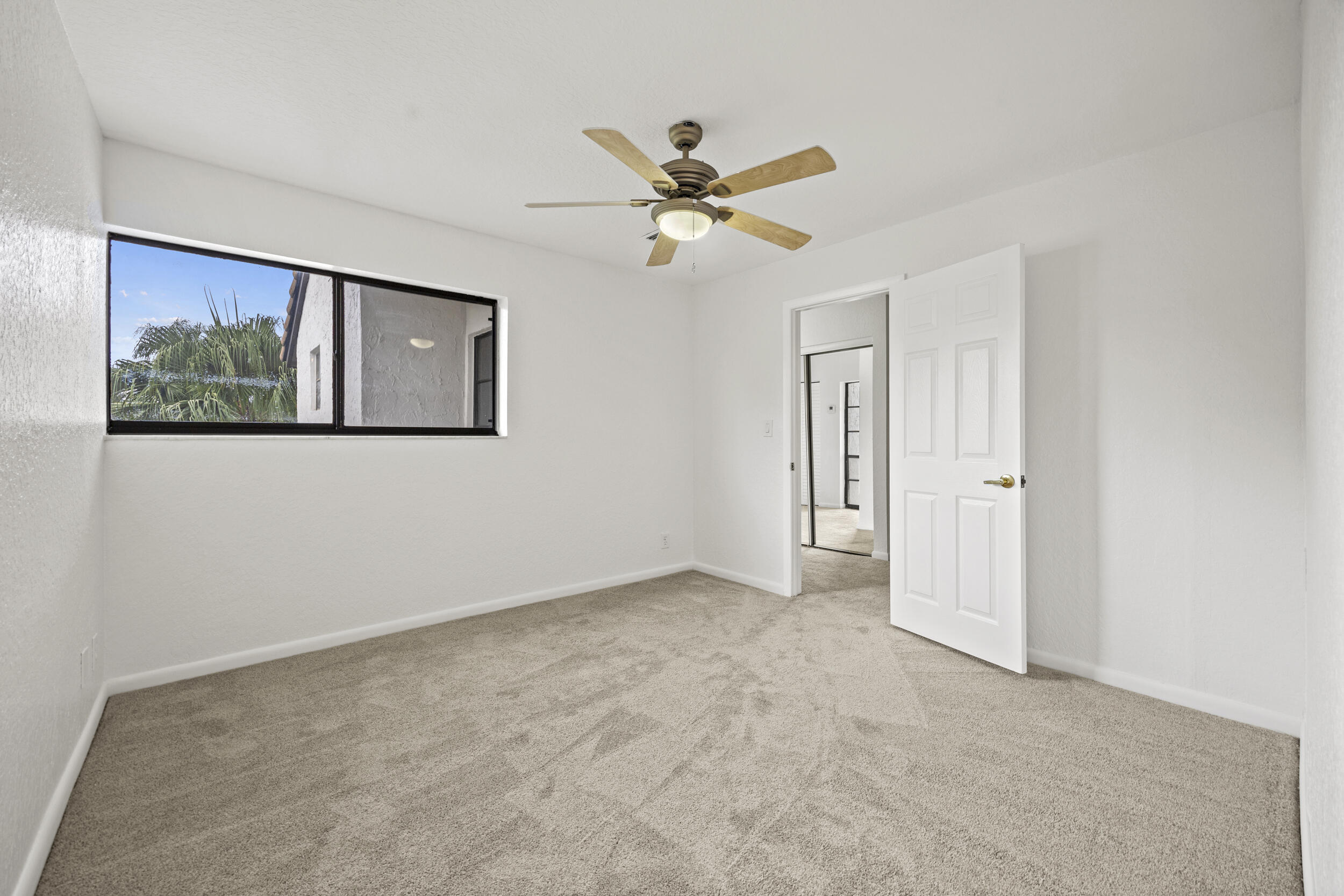 9713 N New River Canal Road 304