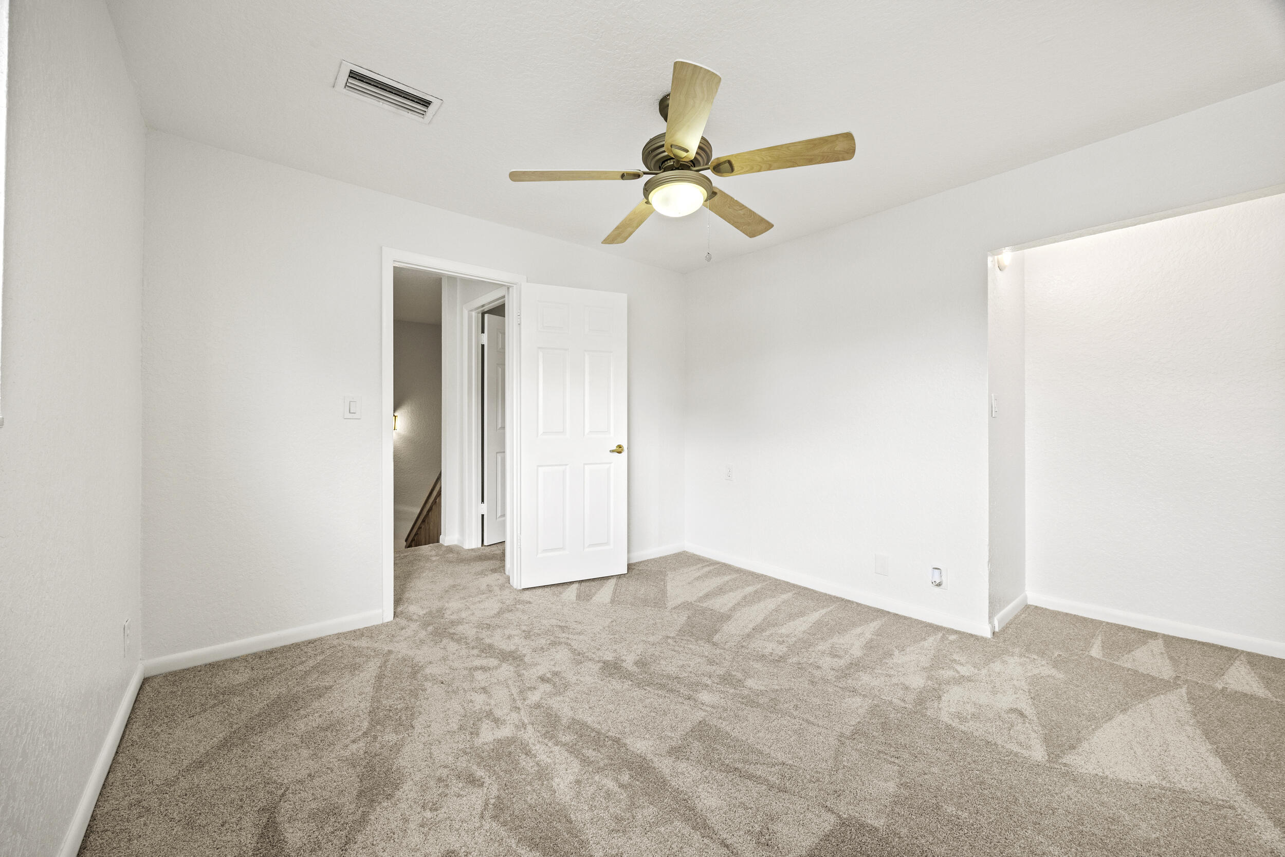 9713 N New River Canal Road 304