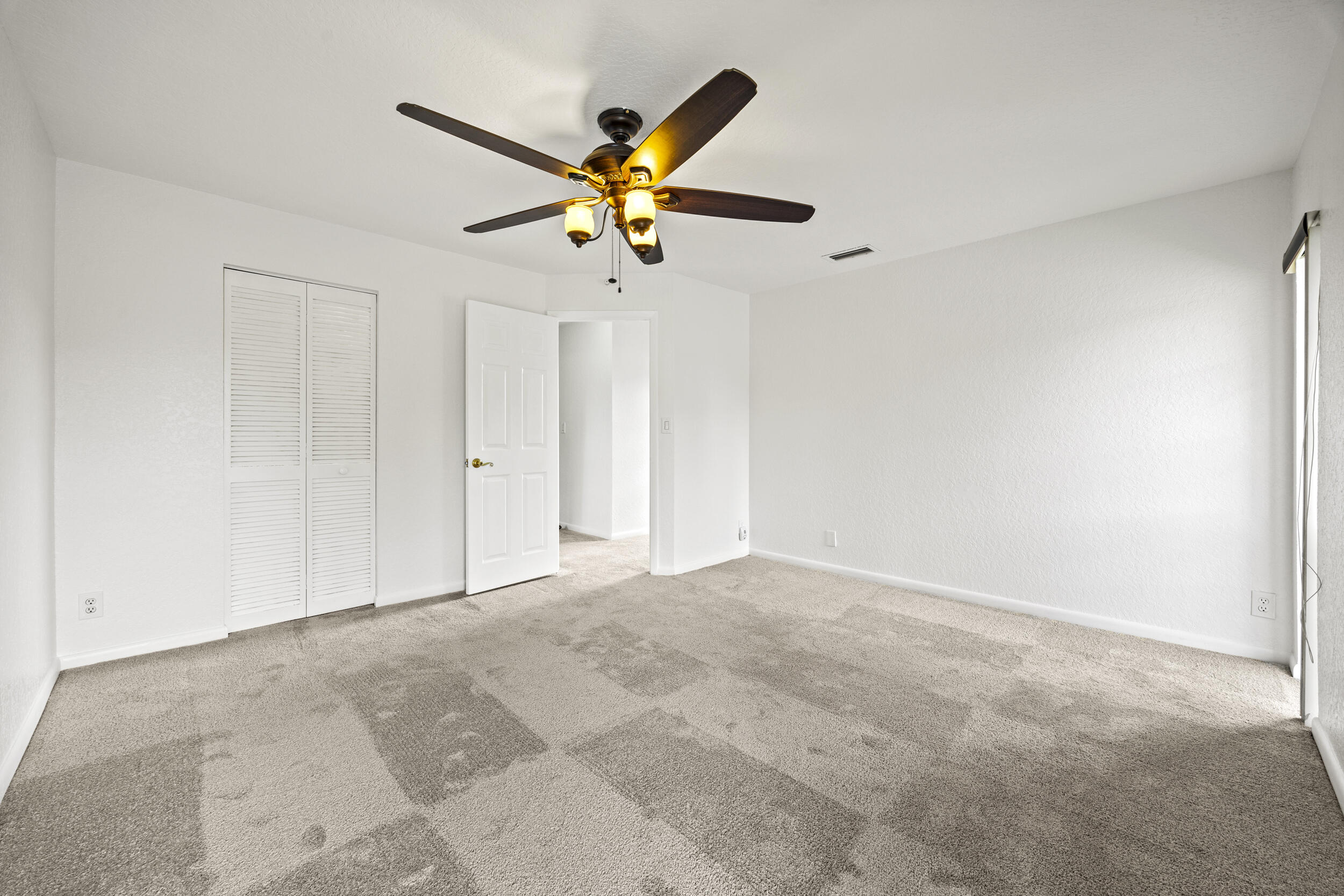 9713 N New River Canal Road 304