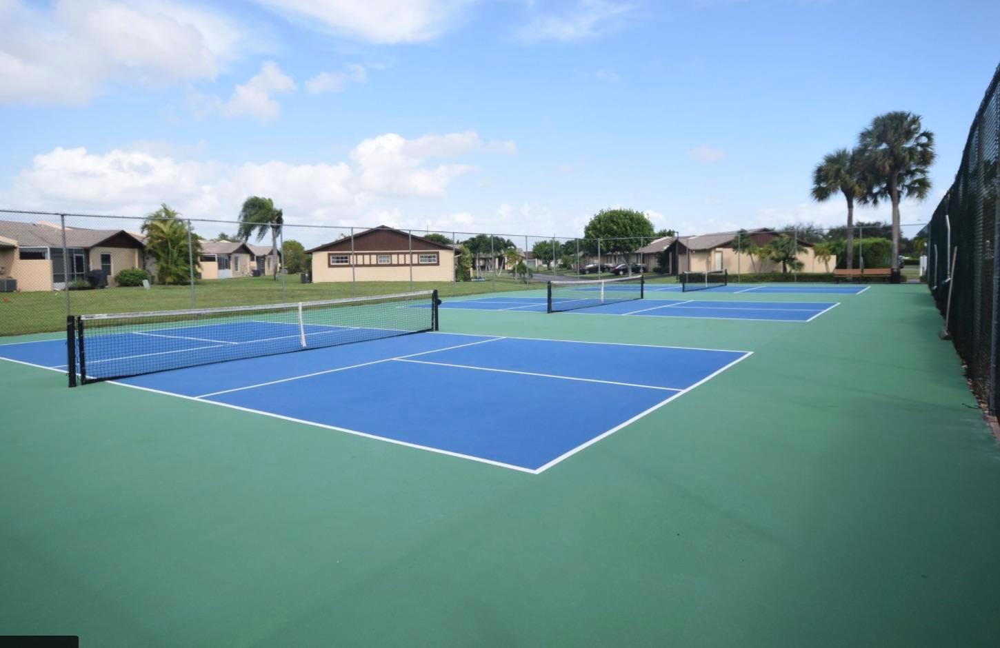 5130 Las Verdes 211 Circle 211