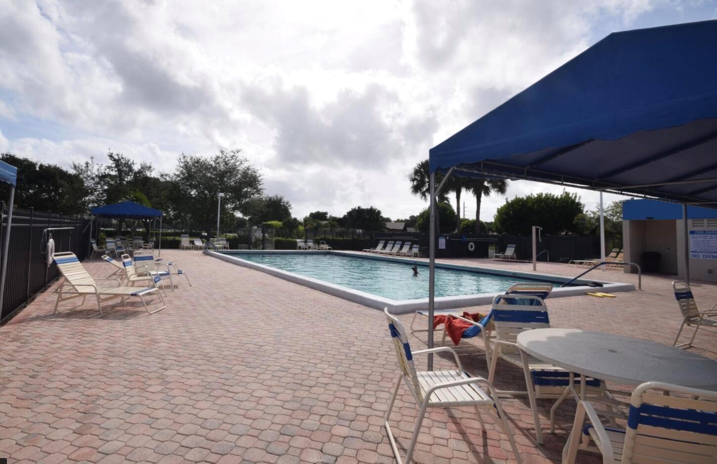 5130 Las Verdes 211 Circle 211