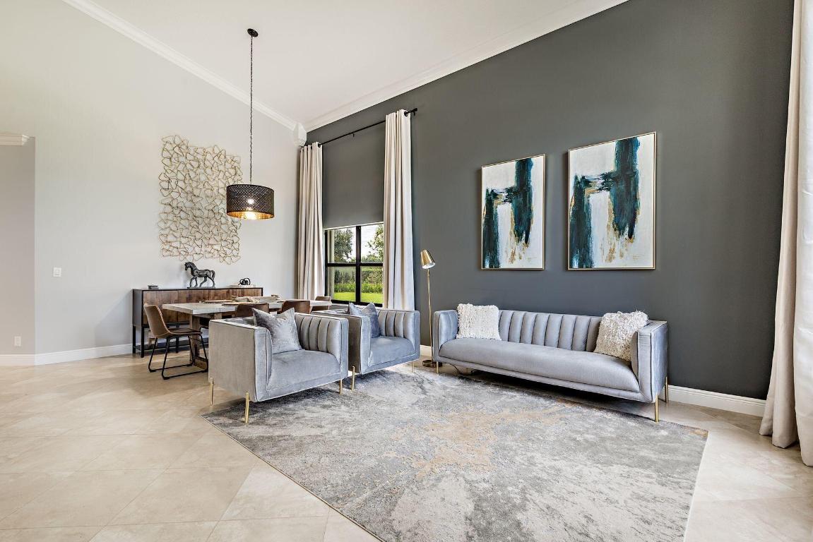 11137 Grandview Manor, Wellington