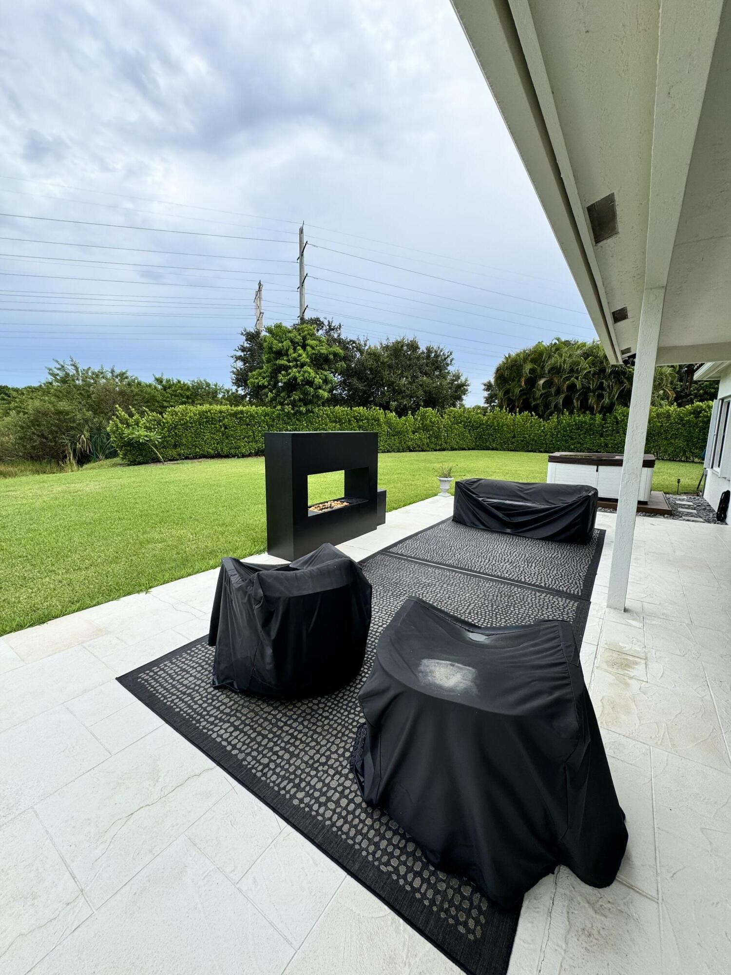 11137 Grandview Manor, Wellington