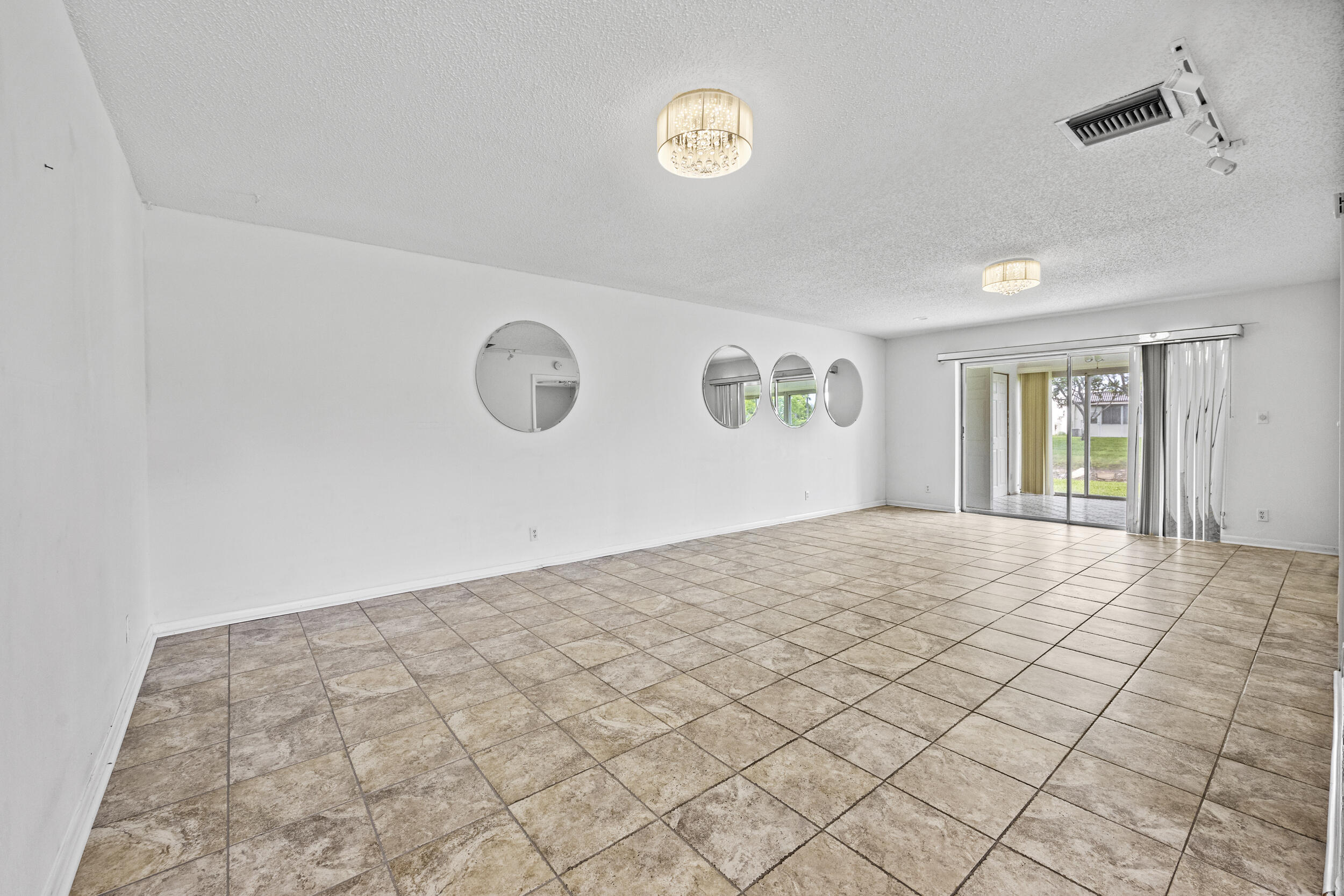 101 Lake Susan Drive