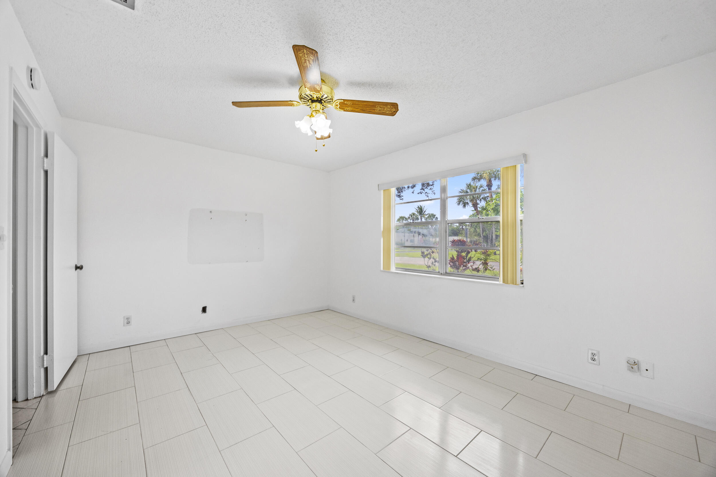 101 Lake Susan Drive