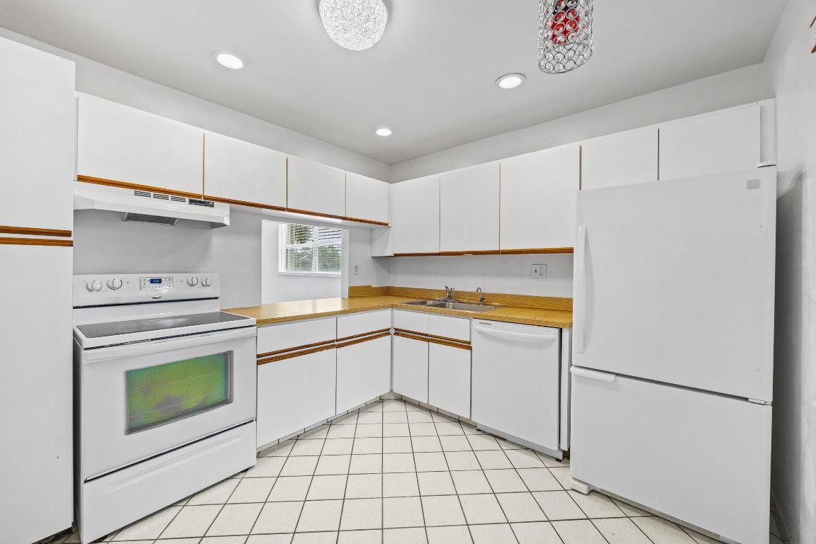 101 Lake Susan Drive