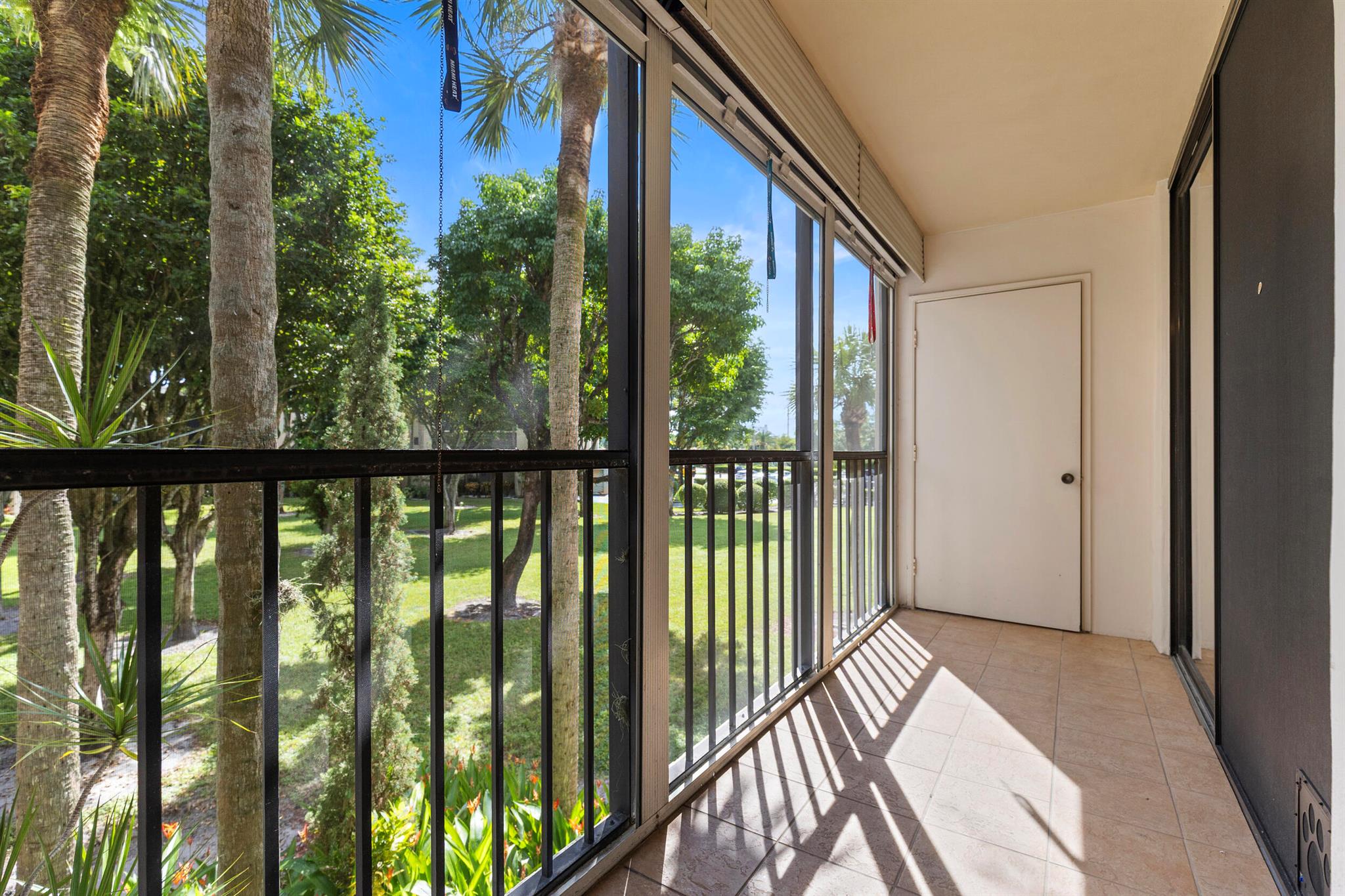 5280 Las Verdes Circle 216