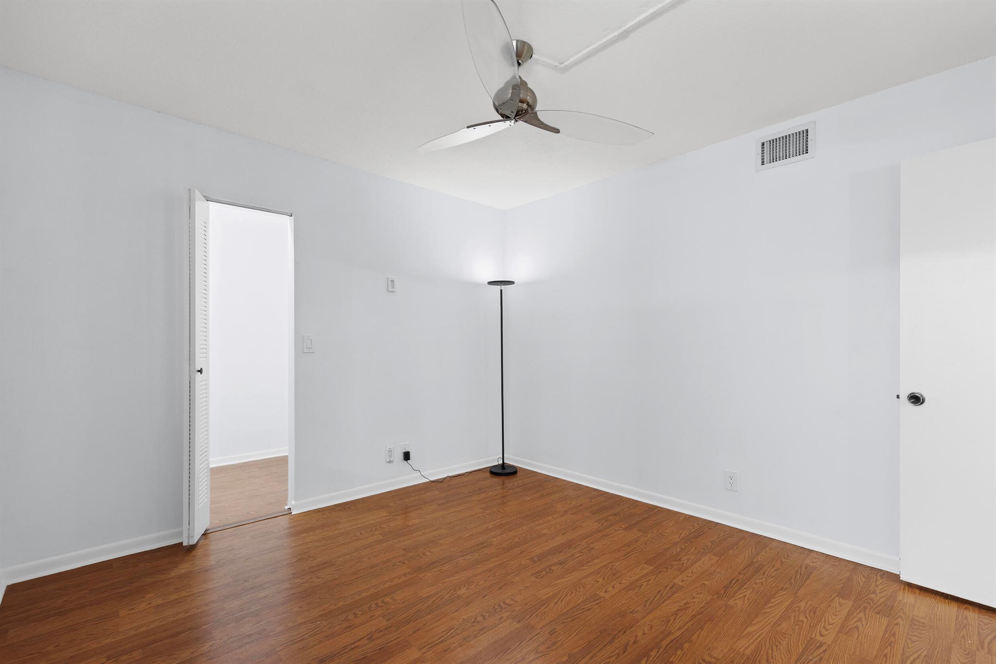 5280 Las Verdes Circle 216