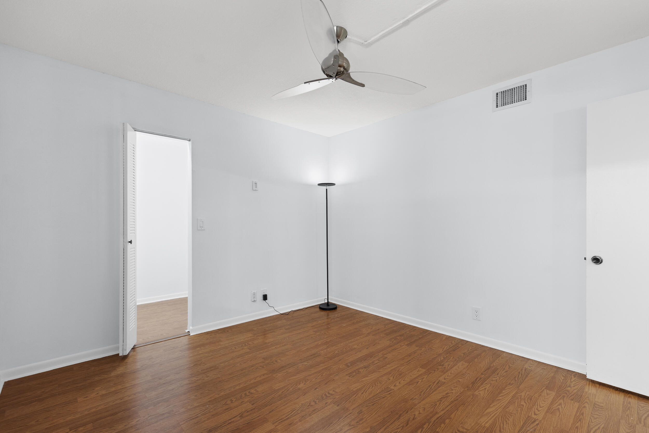 5280 Las Verdes Circle 216