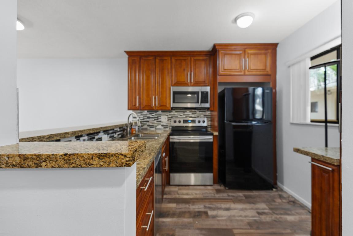 5280 Las Verdes Circle 216