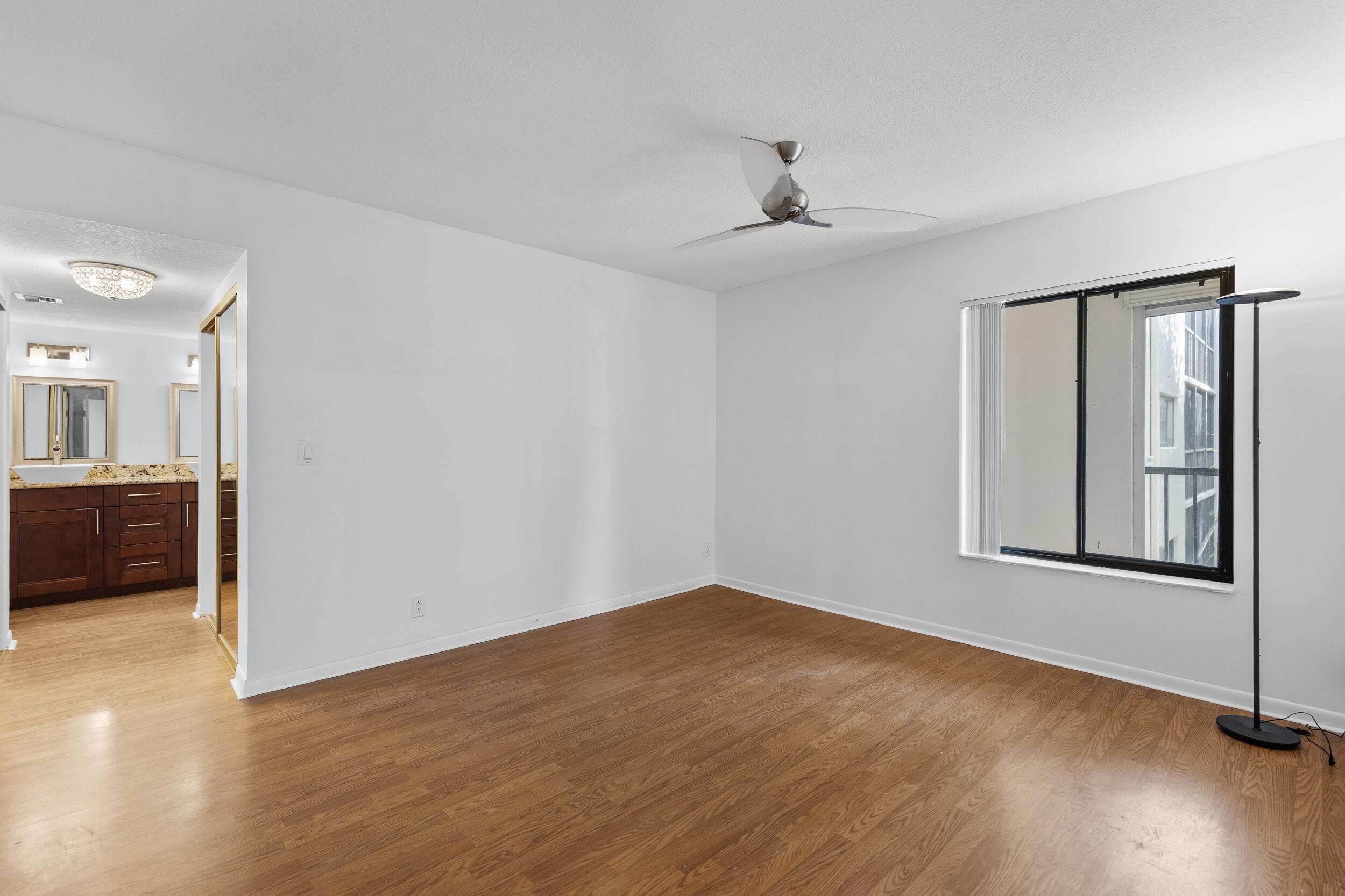 5280 Las Verdes Circle 216