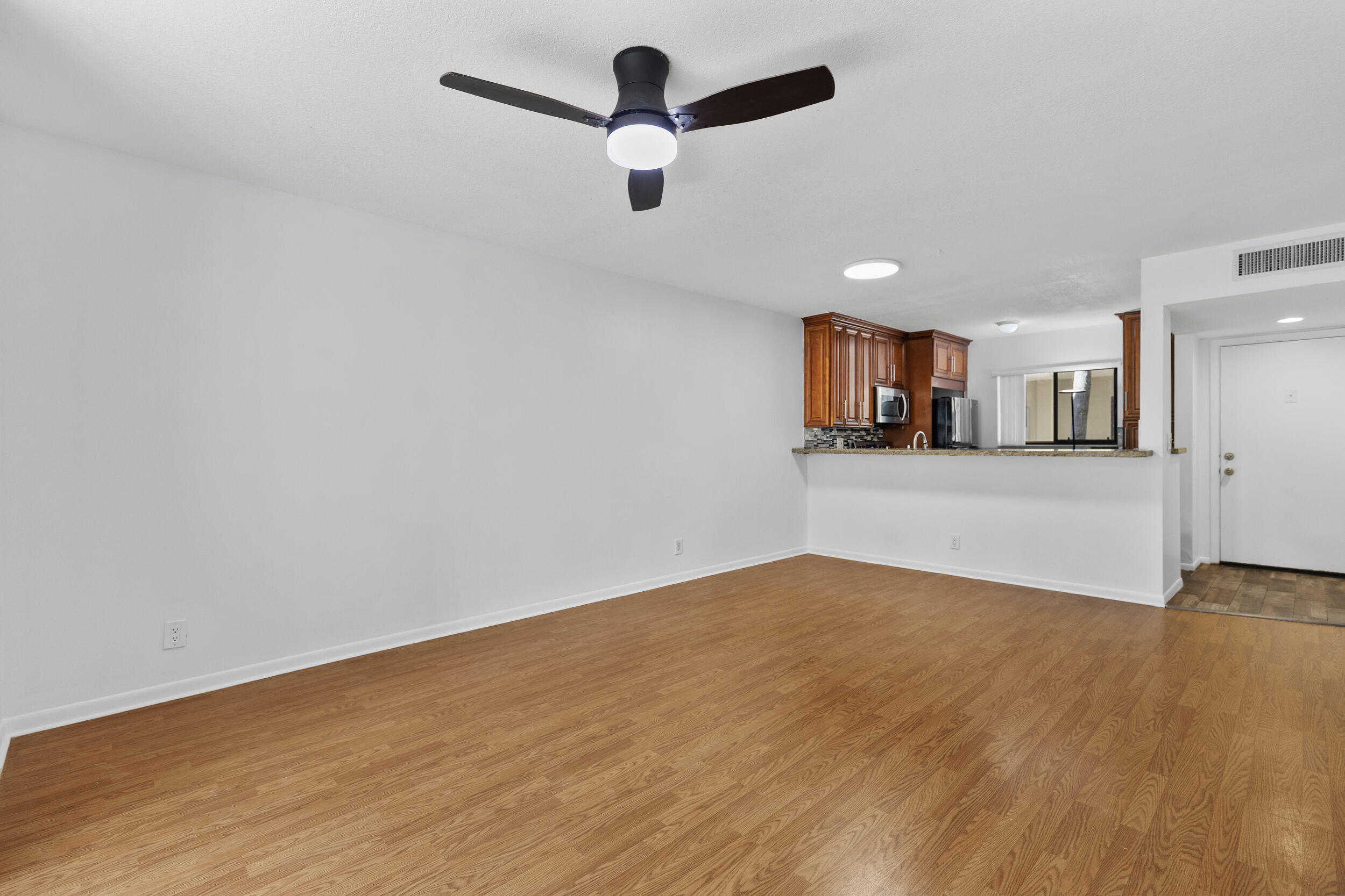 5280 Las Verdes Circle 216