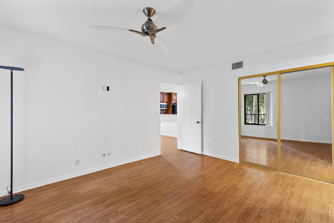 5280 Las Verdes Circle 216