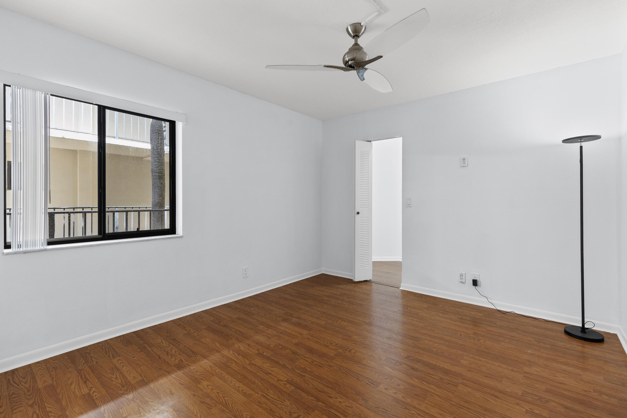 5280 Las Verdes Circle 216