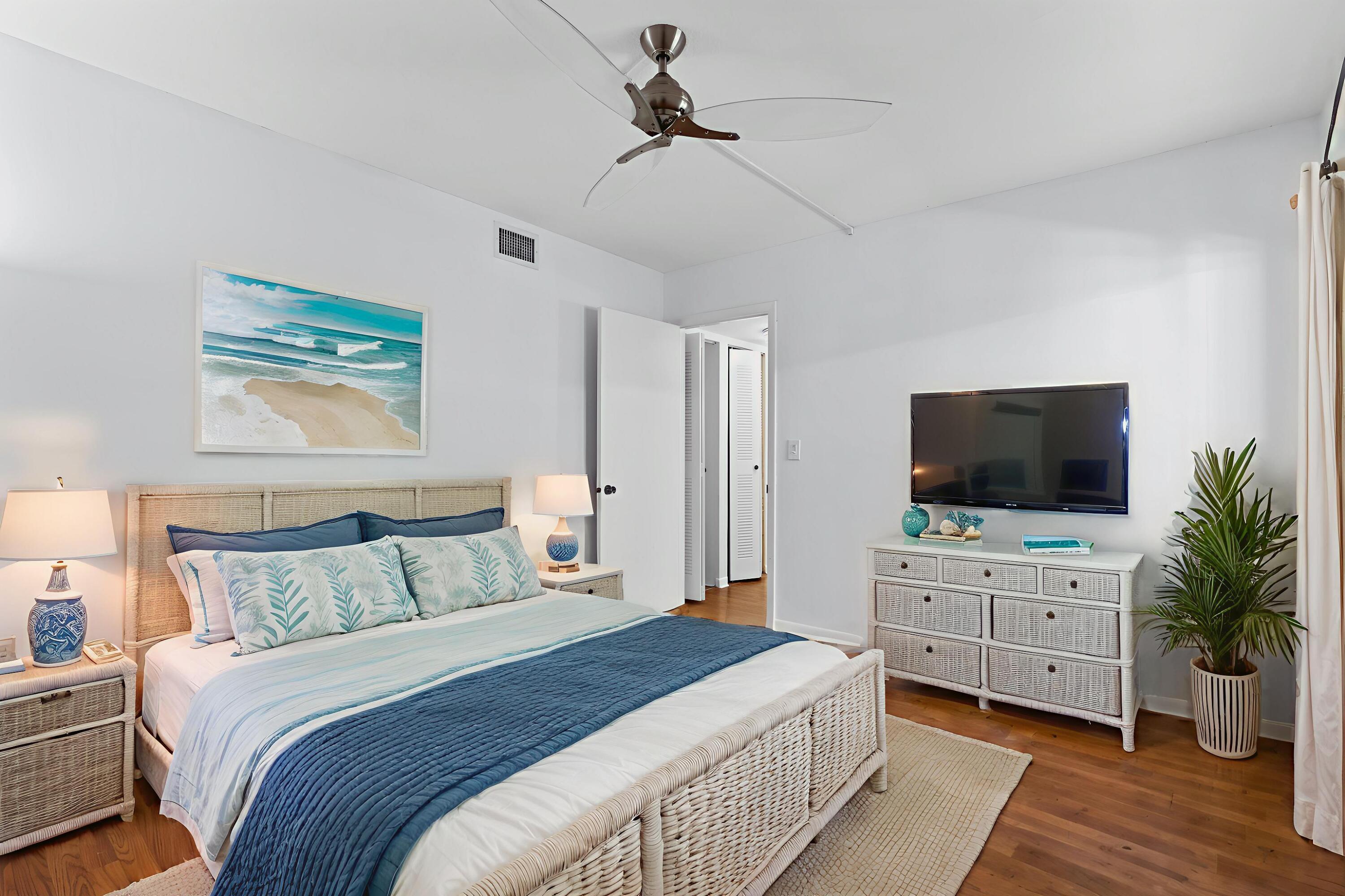 5280 Las Verdes Circle 216