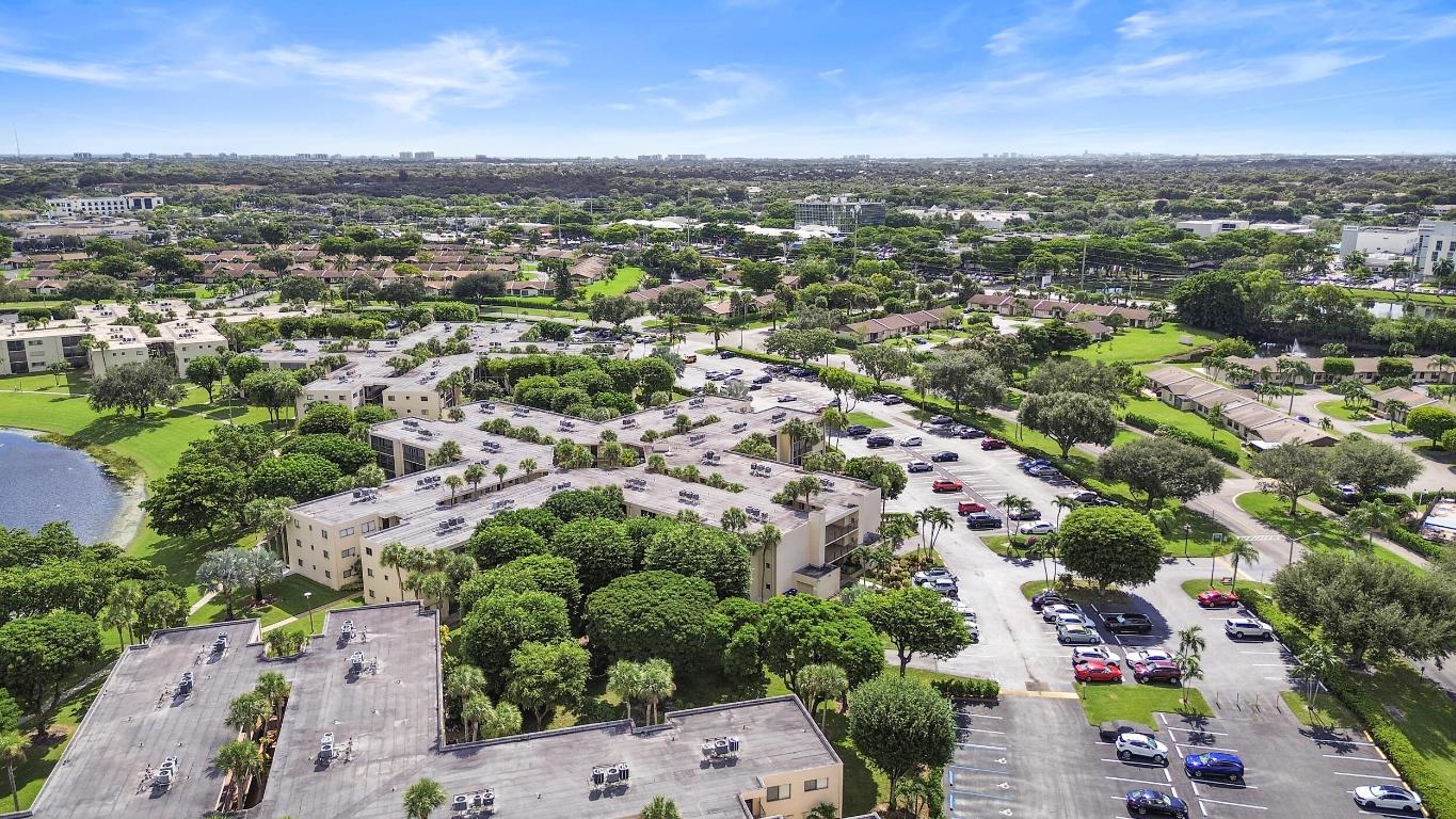 5280 Las Verdes Circle 216