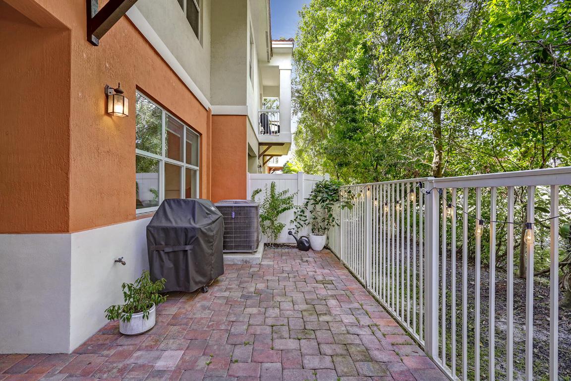 100 NW 69th Circle 132