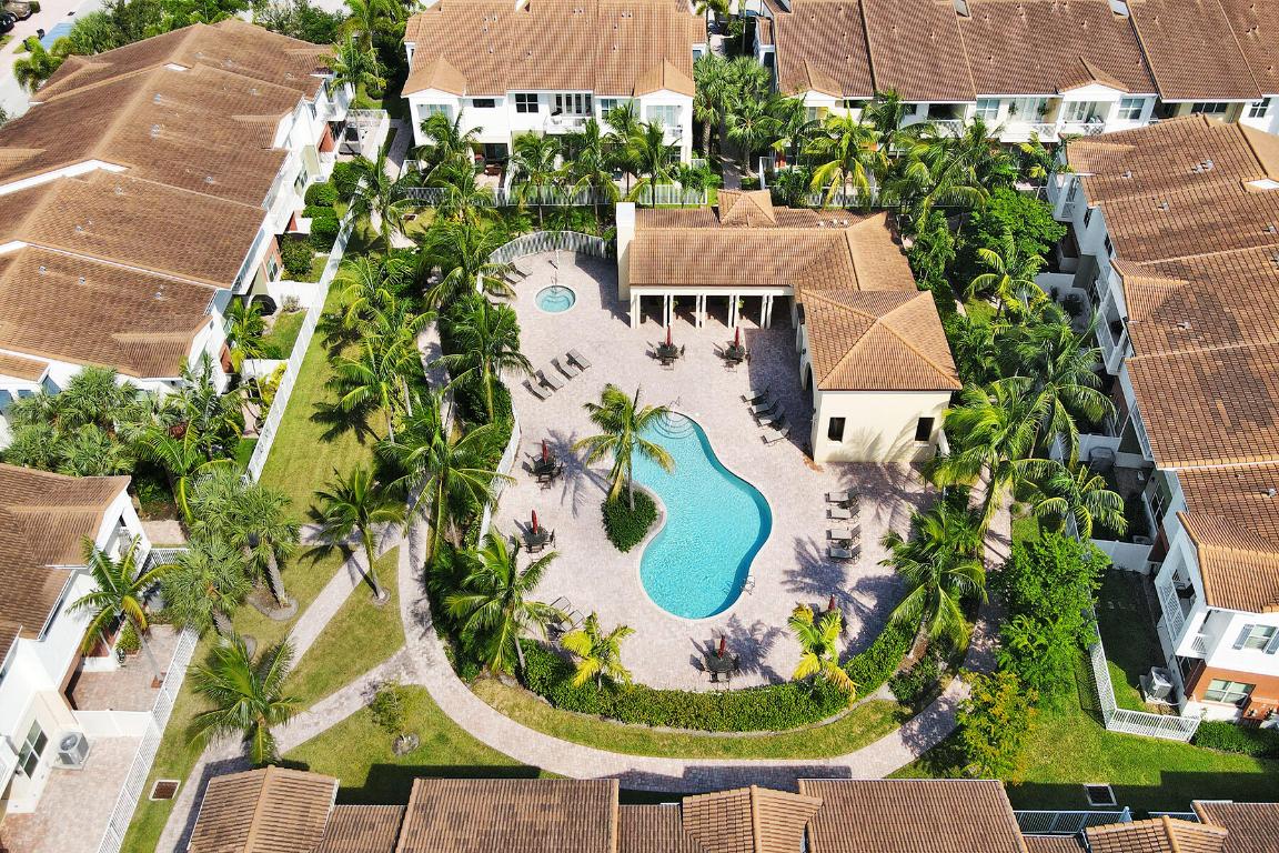 100 NW 69th Circle 132