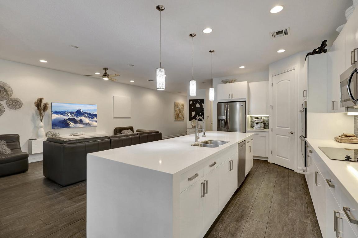 100 NW 69th Circle 132