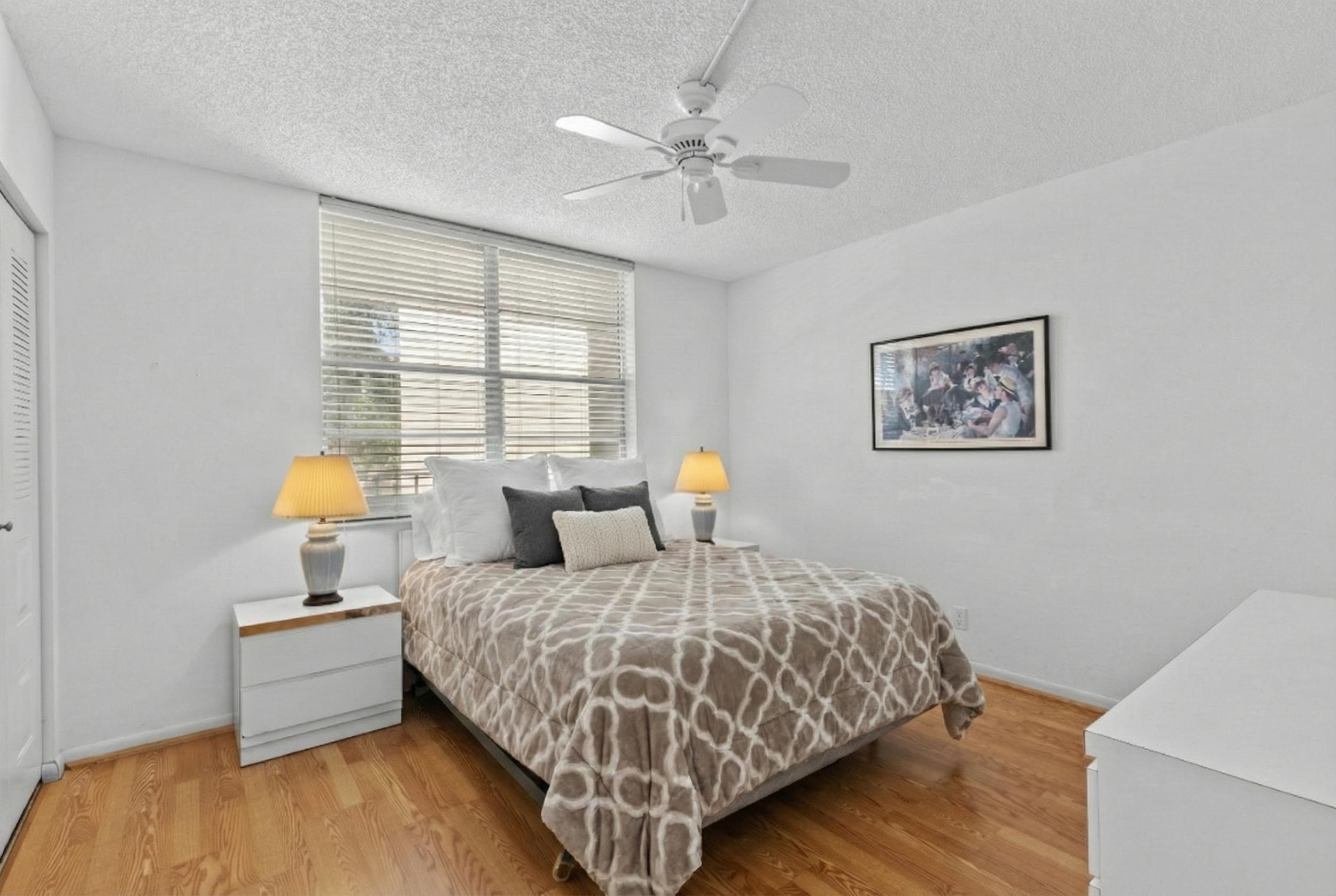 27 Abbey Lane 205