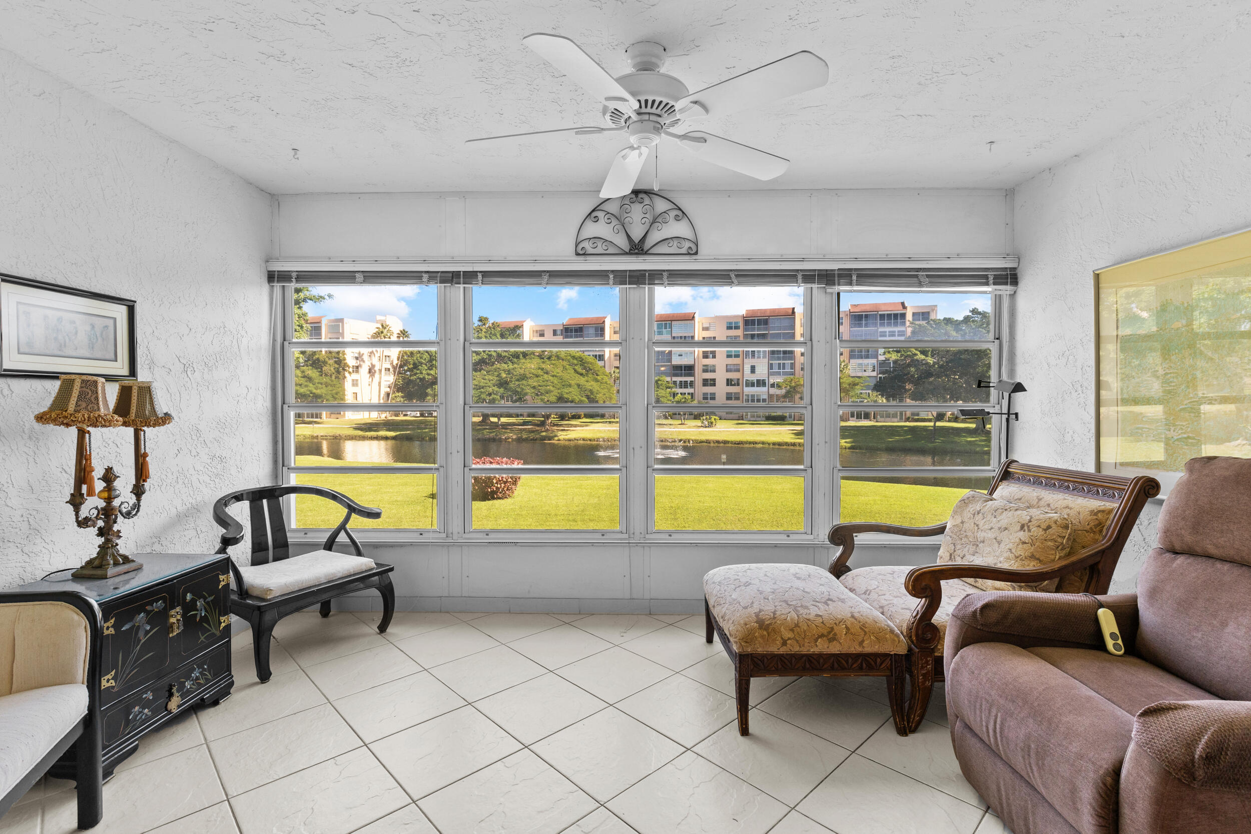 27 Abbey Lane 205