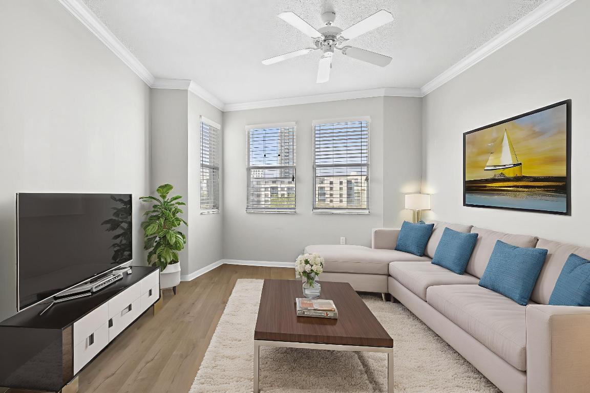 533 NE 3rd Avenue 540