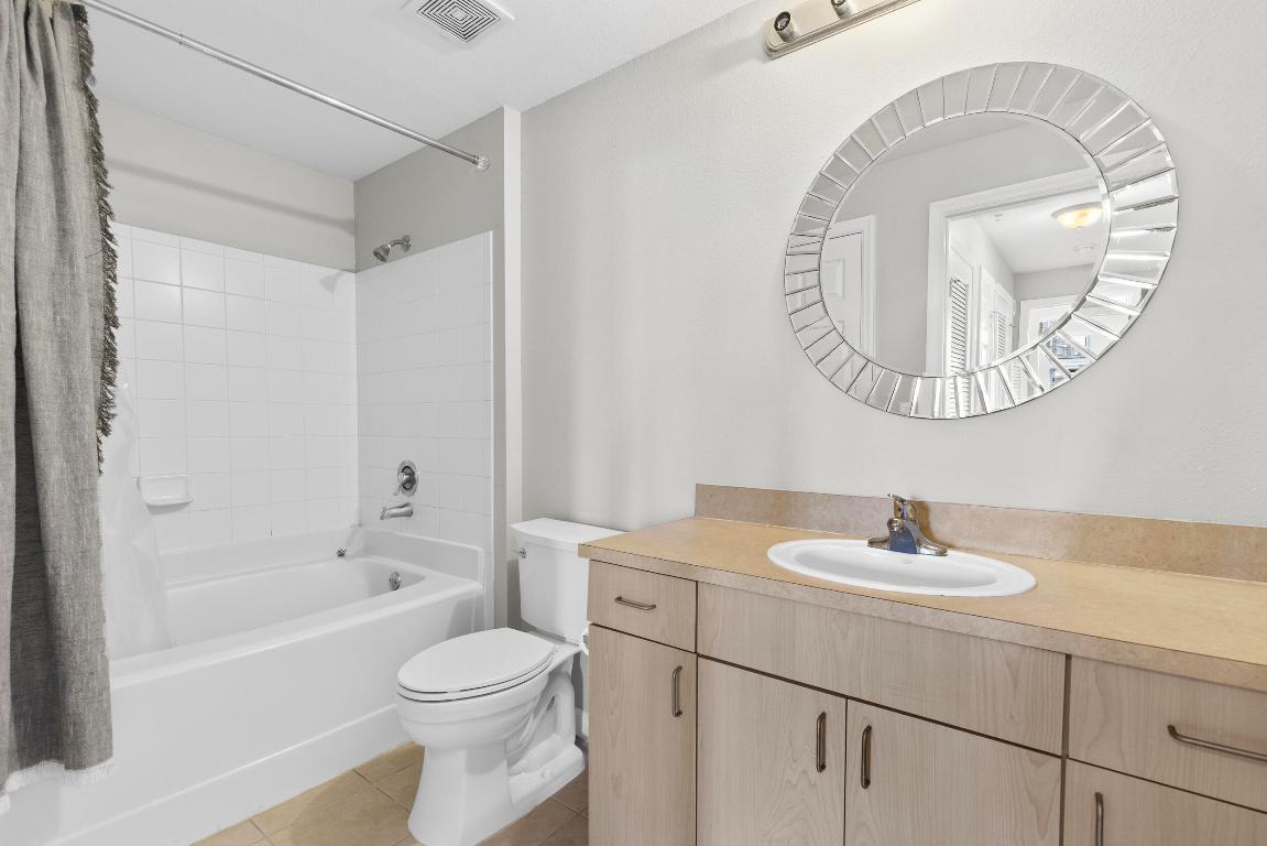 533 NE 3rd Avenue 540