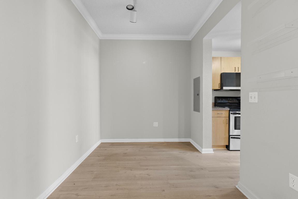 533 NE 3rd Avenue 540