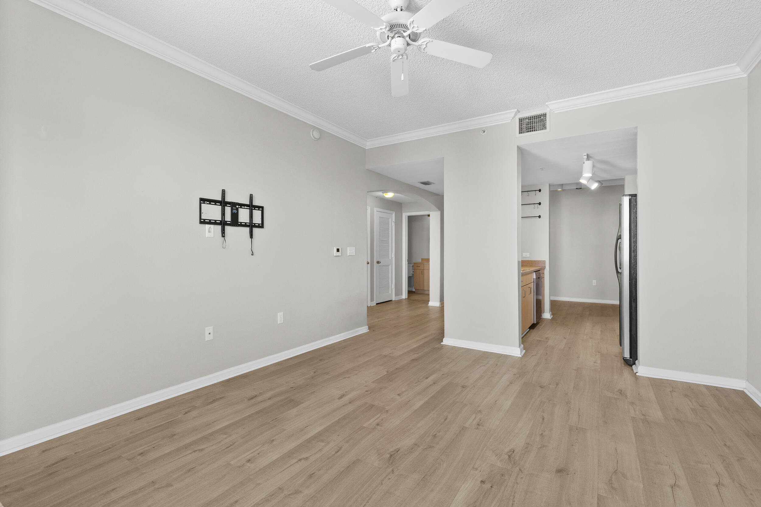 533 NE 3rd Avenue 540